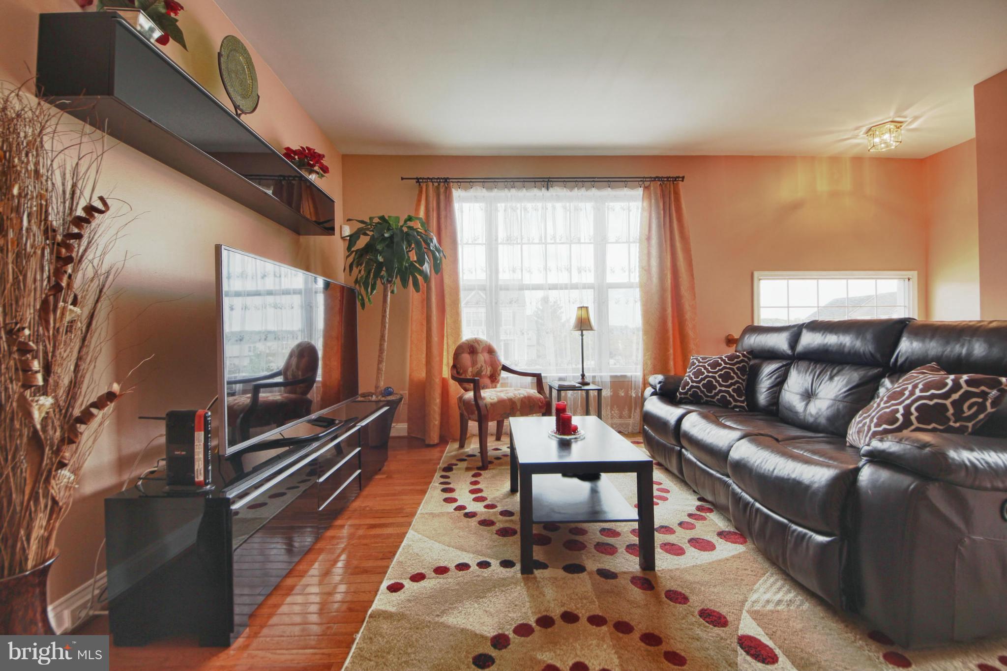 RIVER OAKS - Residential