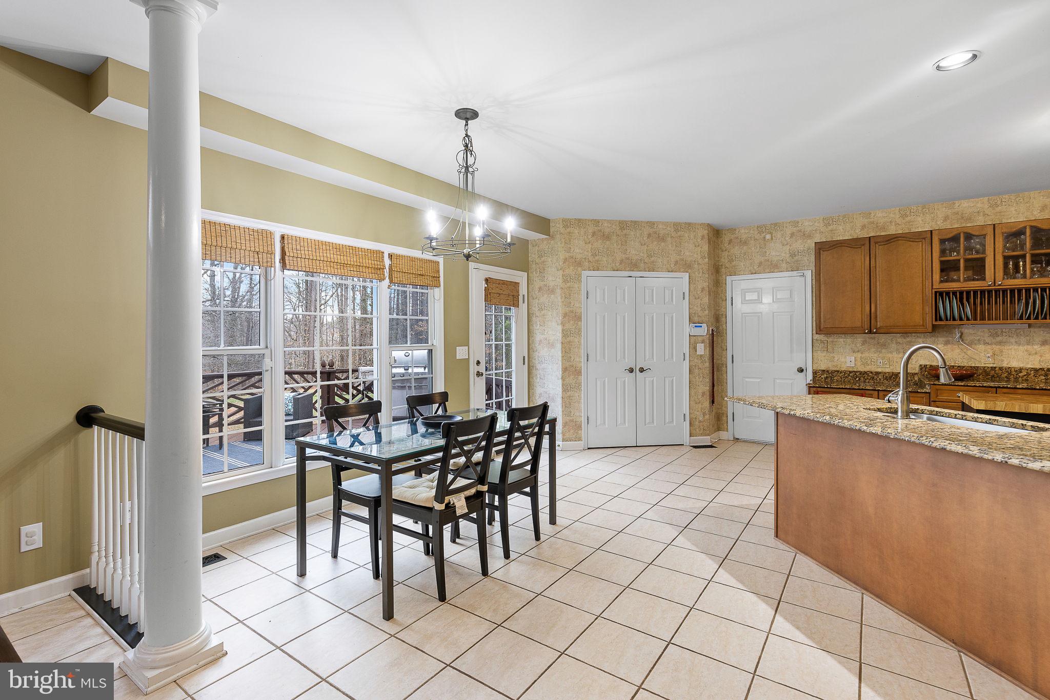 SEVEN LAKES - Residential