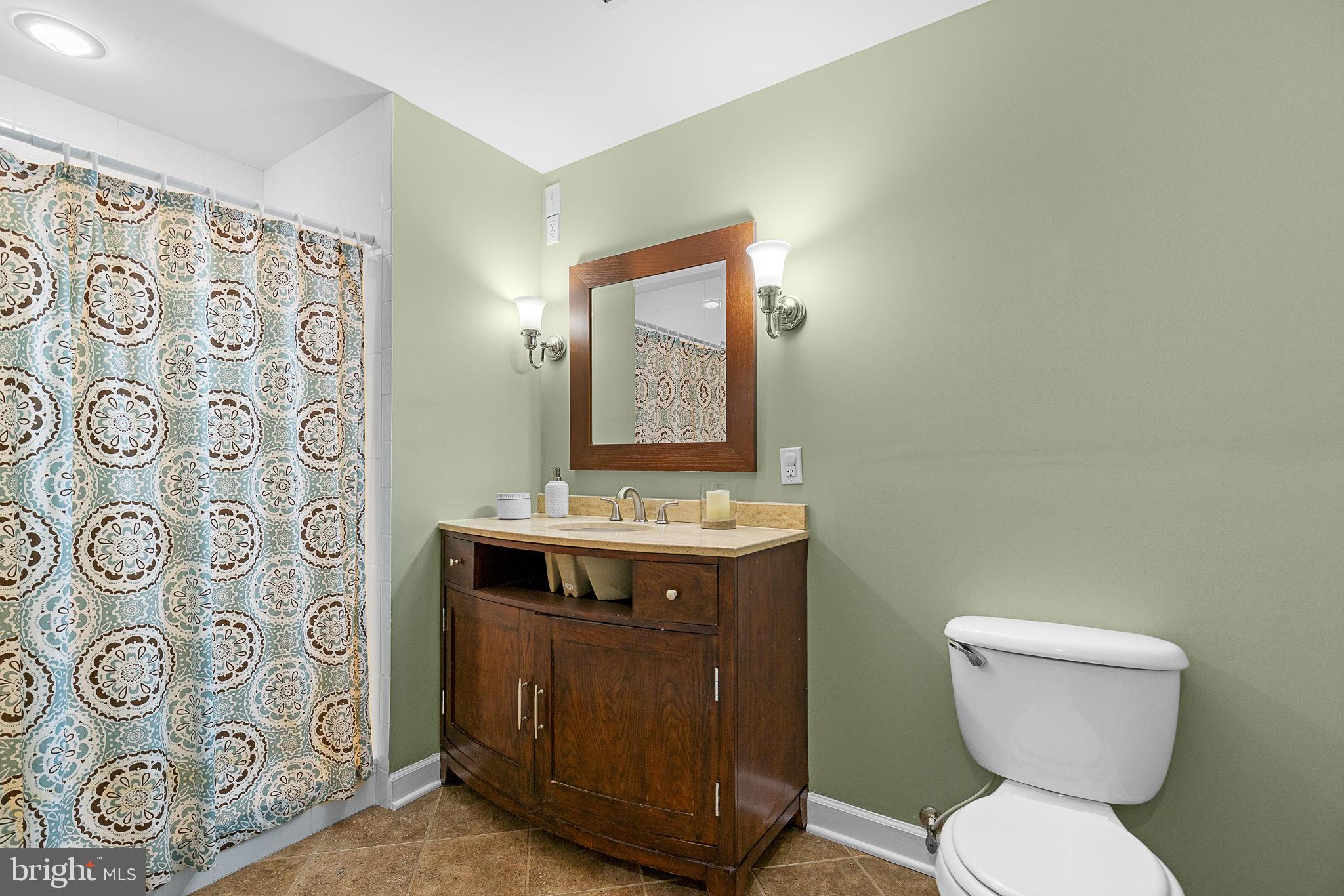 SEVEN LAKES - Residential