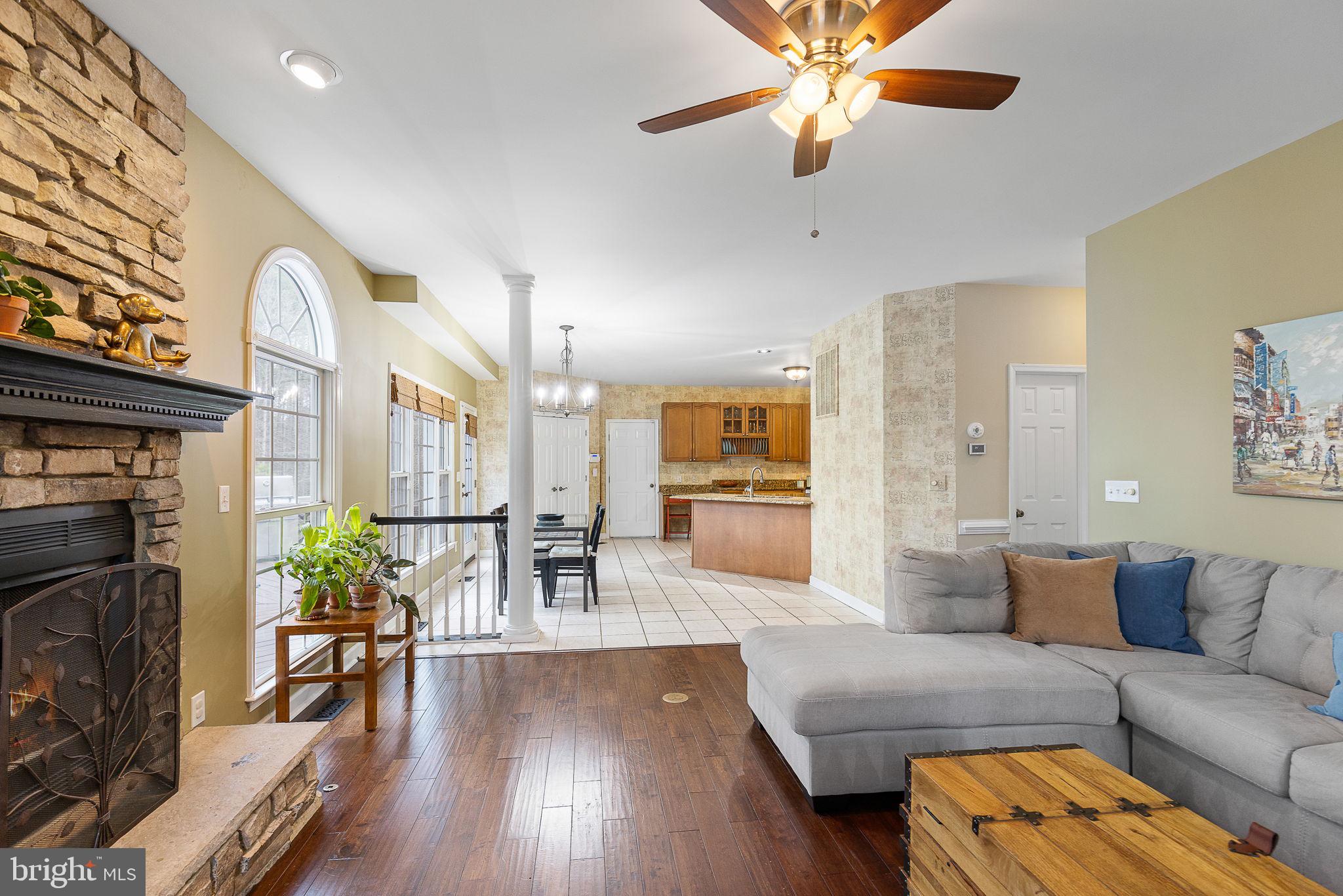 SEVEN LAKES - Residential