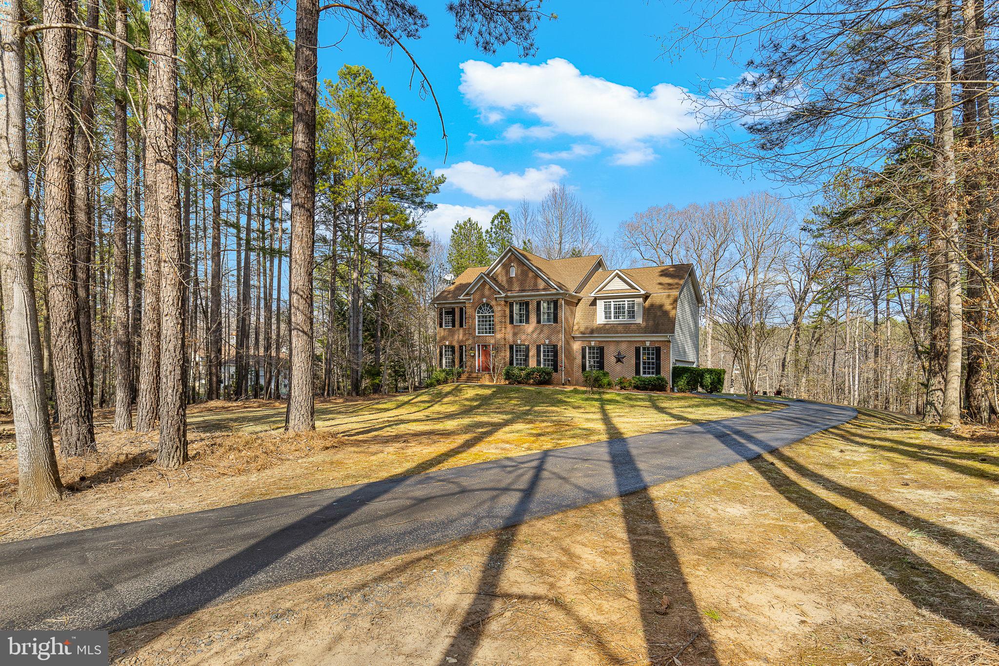 SEVEN LAKES - Residential