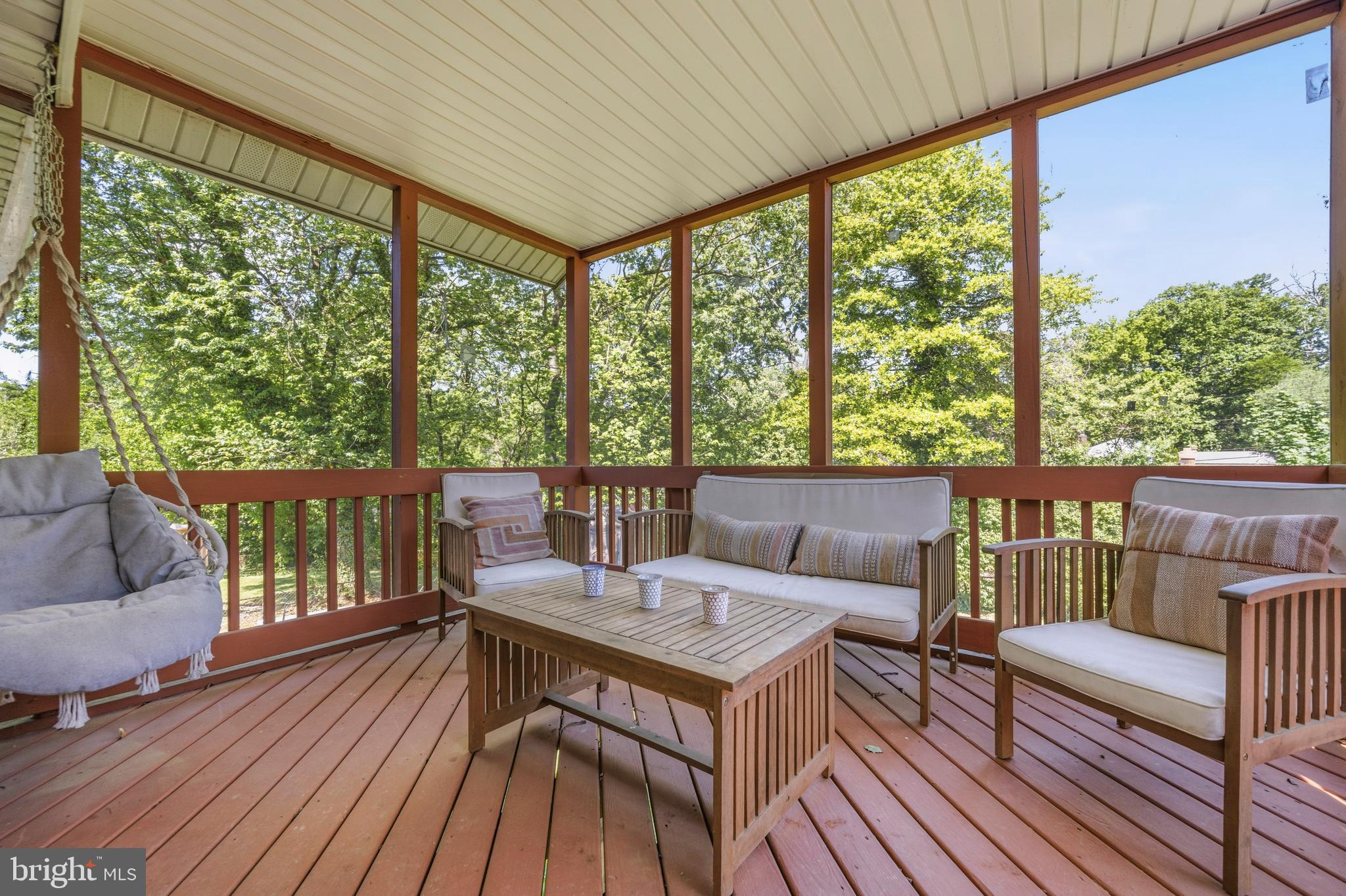 COLLEGE PARK WOODS - Residential