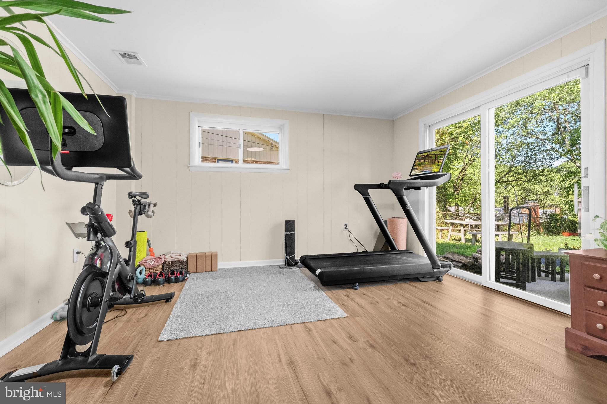COLLEGE PARK WOODS - Residential