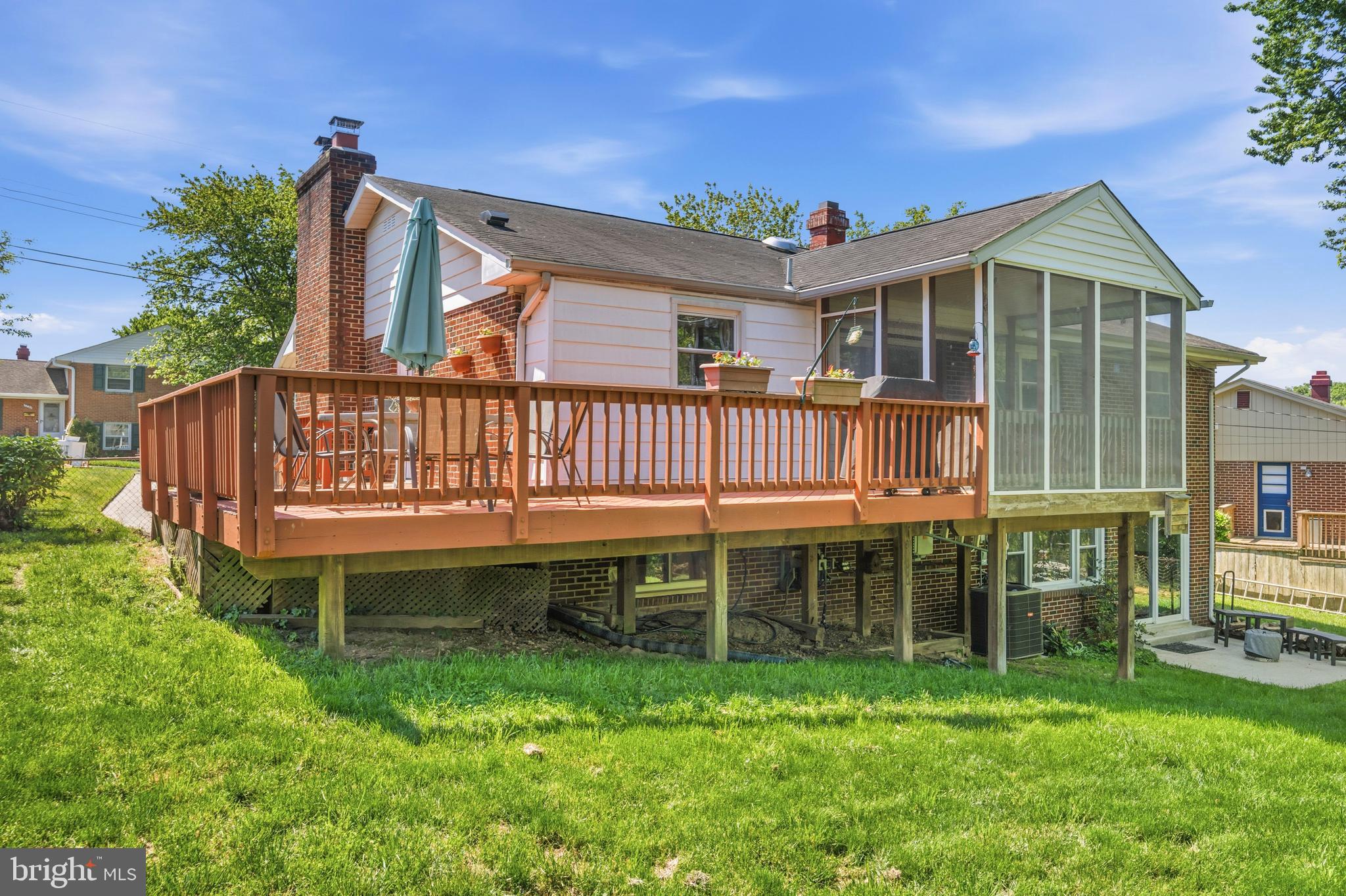 COLLEGE PARK WOODS - Residential