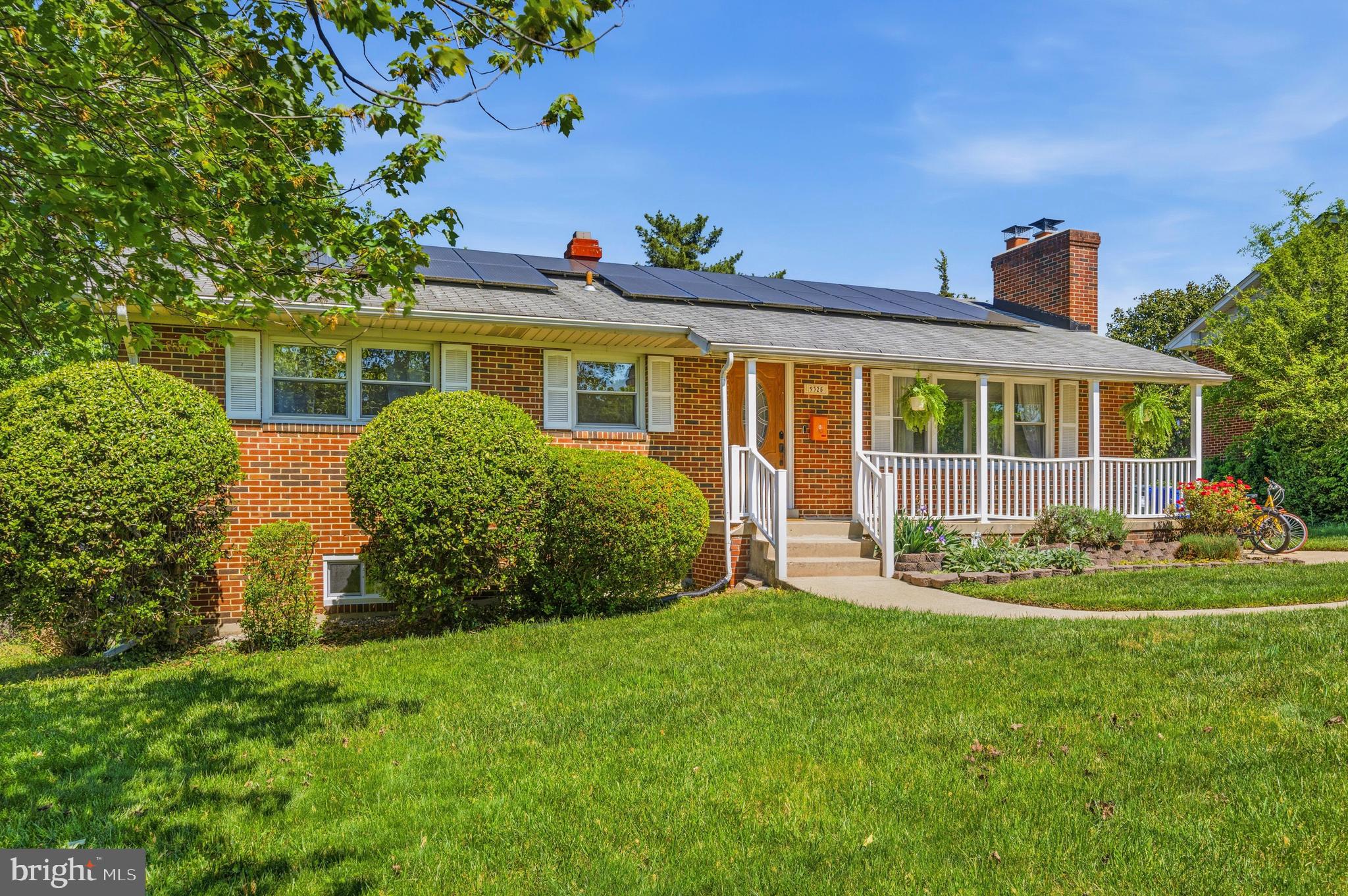 COLLEGE PARK WOODS - Residential