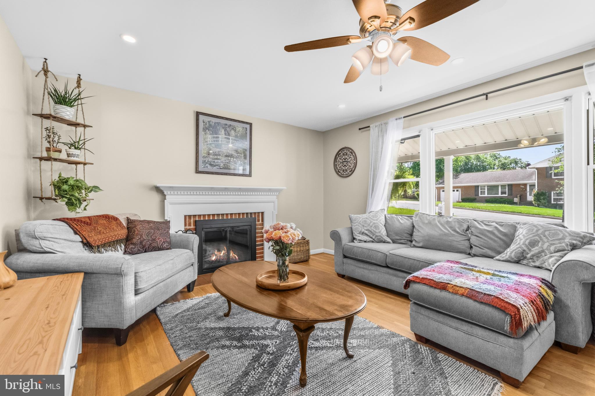 COLLEGE PARK WOODS - Residential