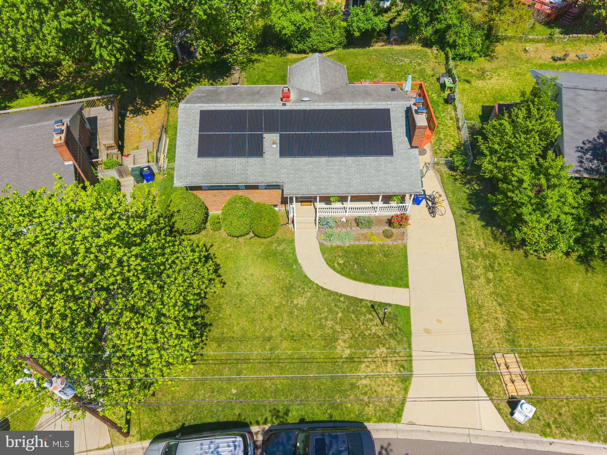 COLLEGE PARK WOODS - Residential