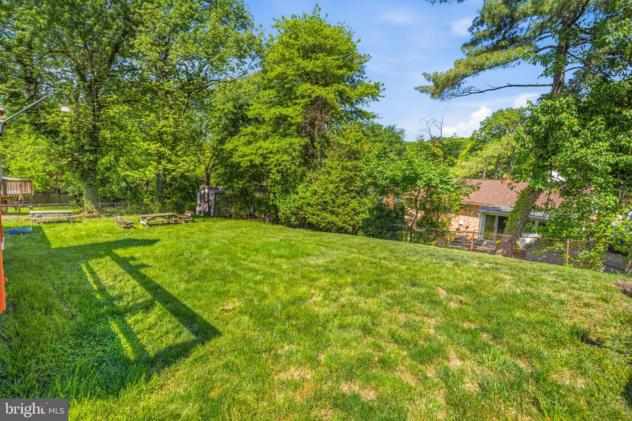 COLLEGE PARK WOODS - Residential