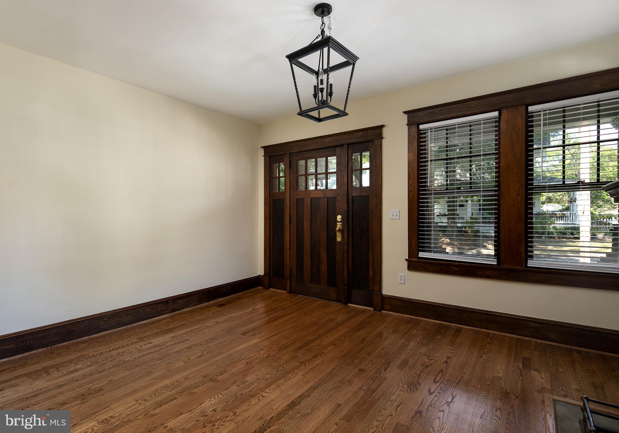 MAYWOOD - Residential