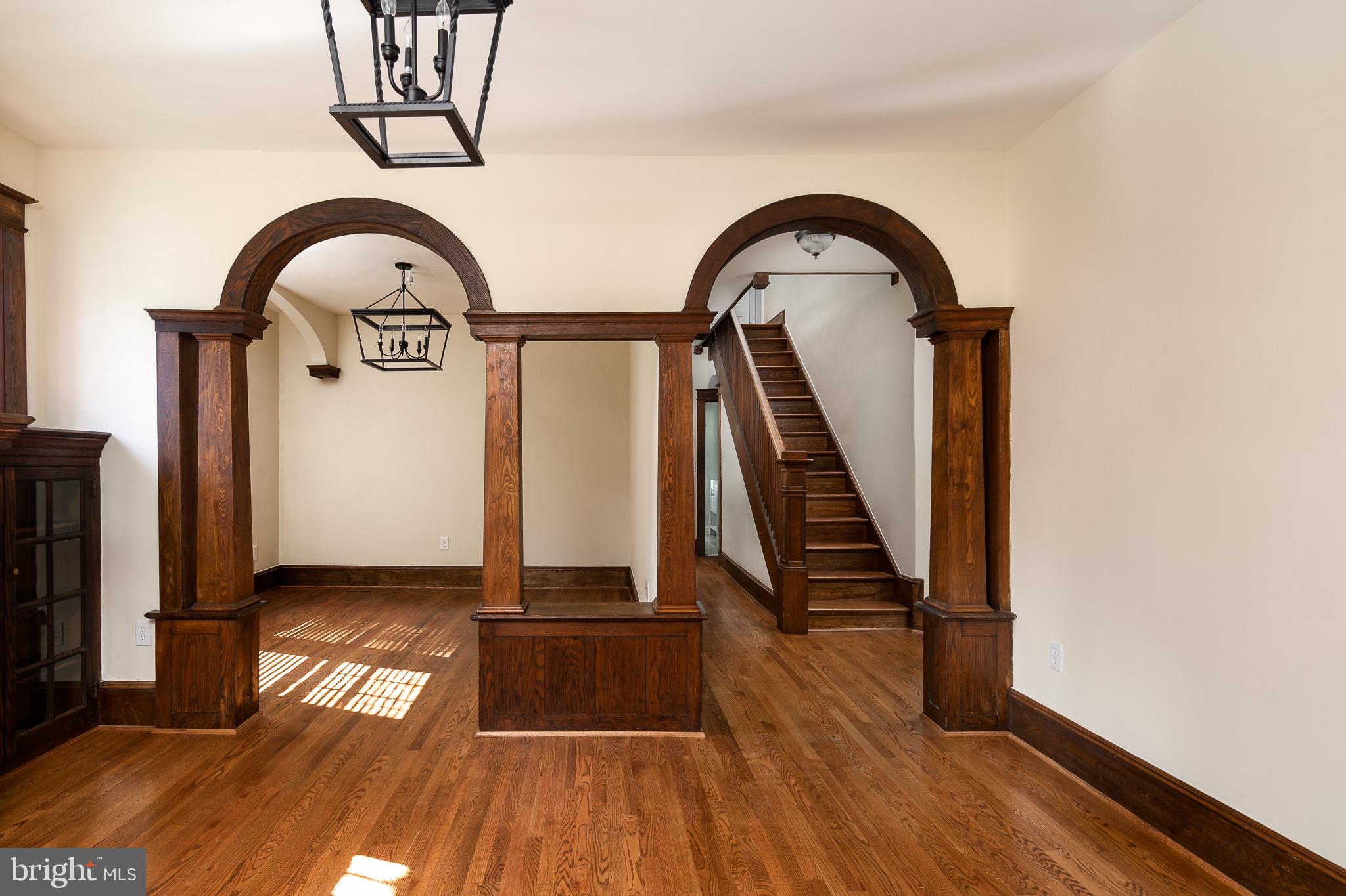 MAYWOOD - Residential