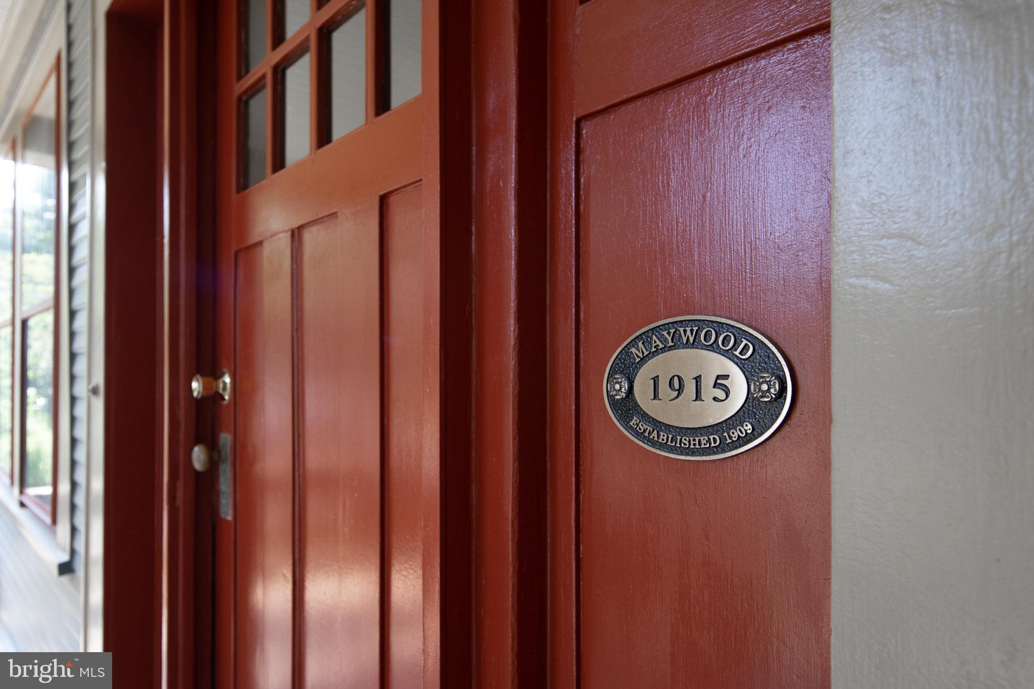 MAYWOOD - Residential