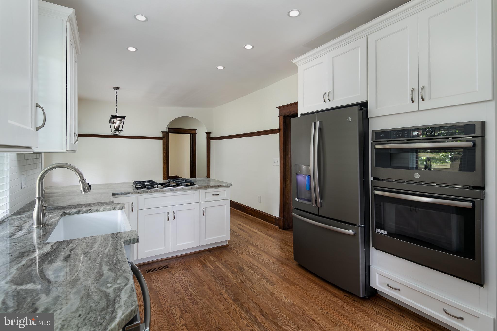 MAYWOOD - Residential