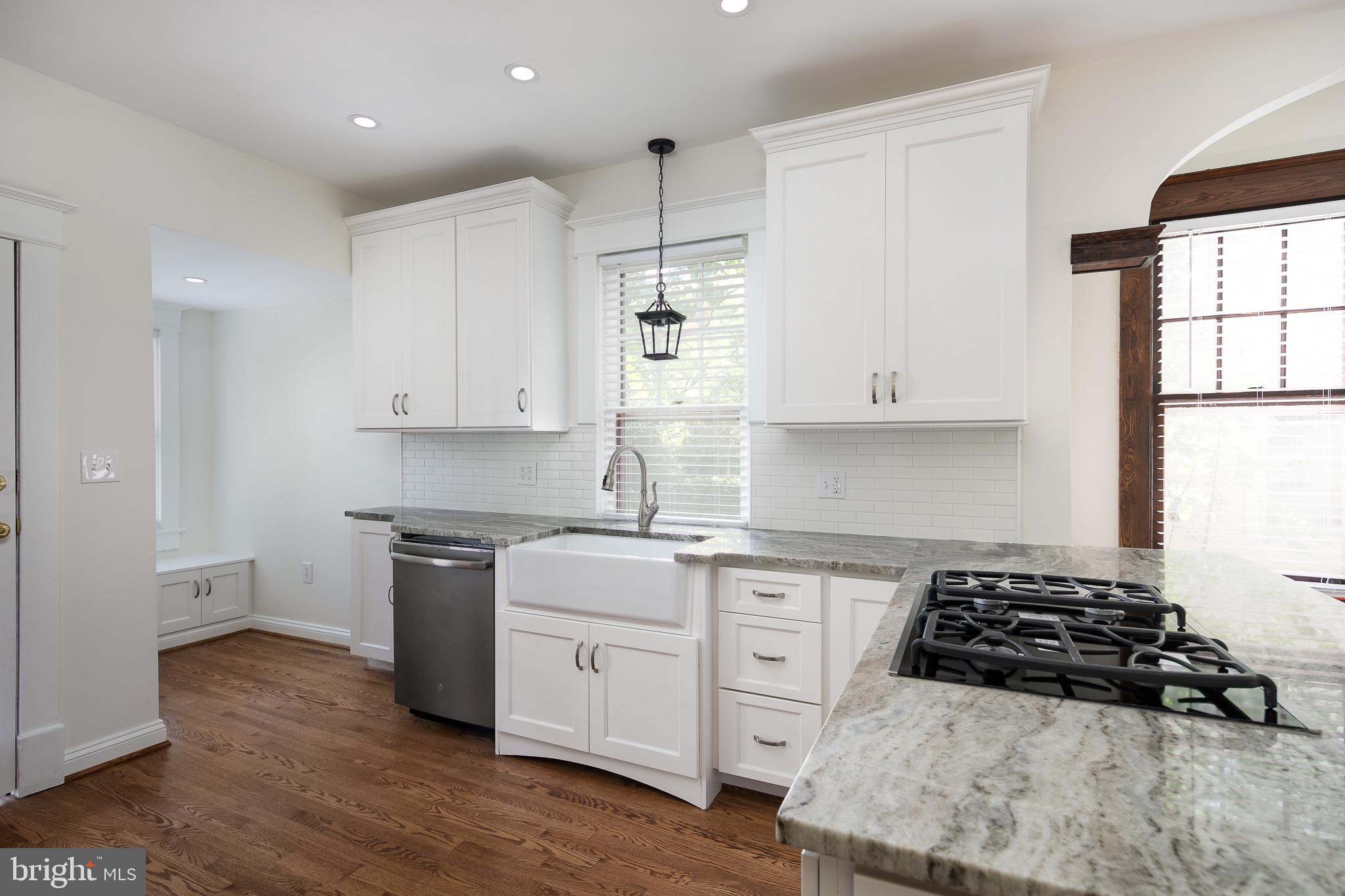 MAYWOOD - Residential