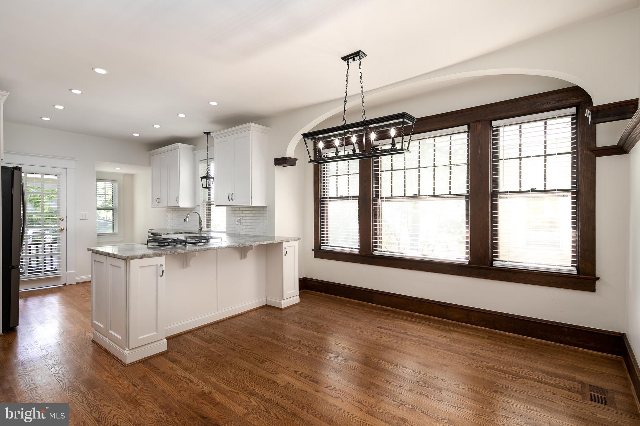 MAYWOOD - Residential