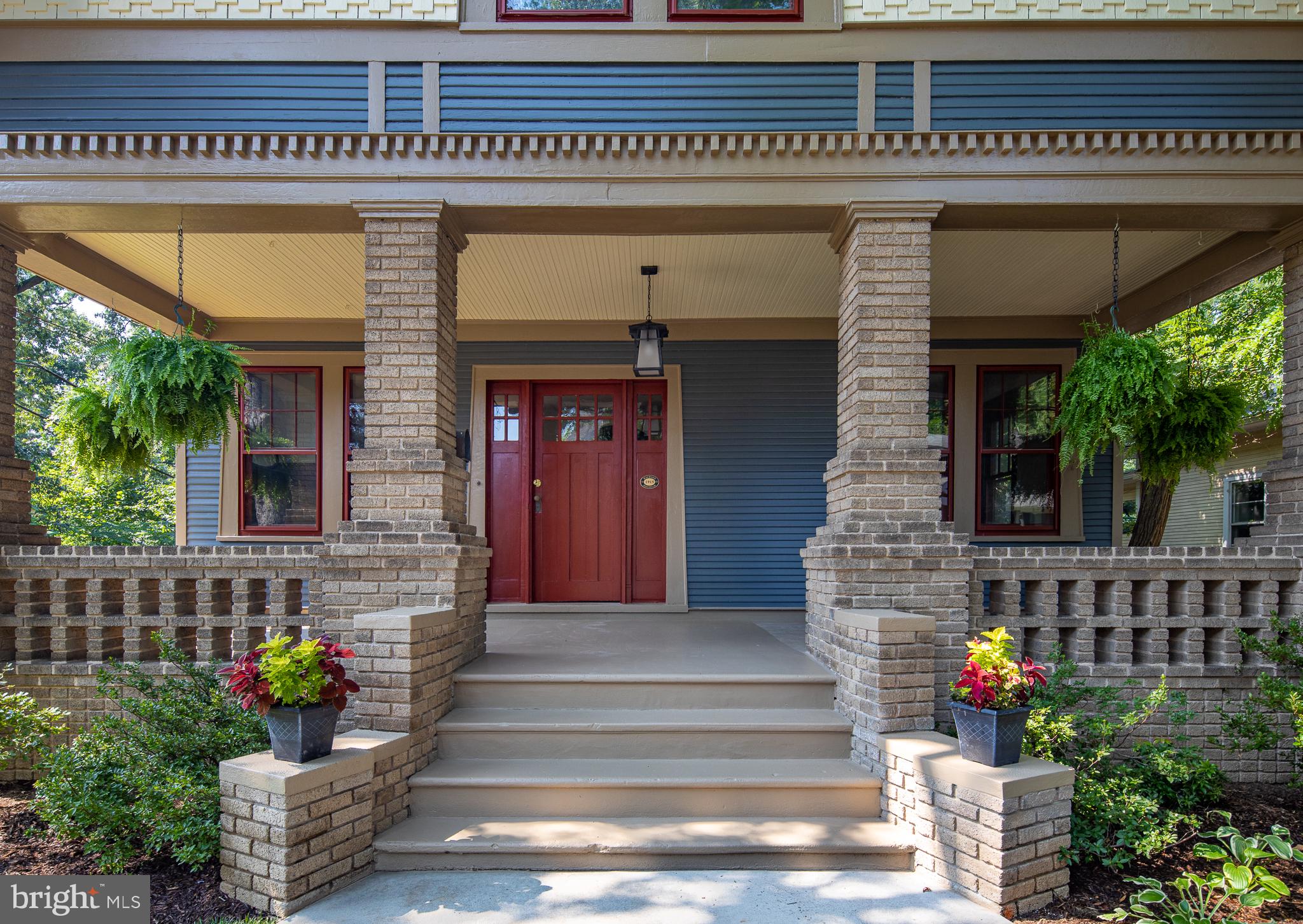 MAYWOOD - Residential