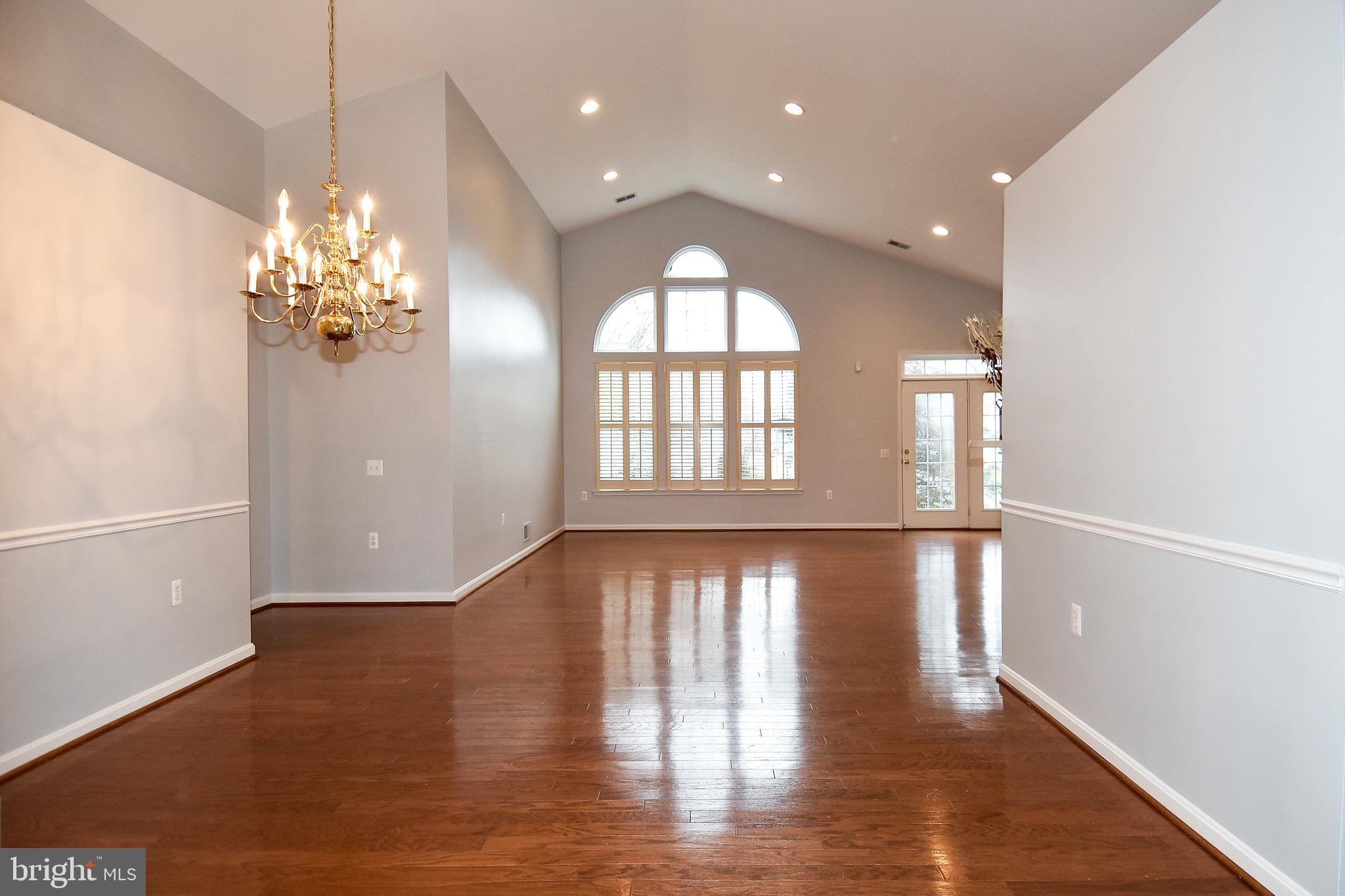 FOUR SEASONS IN HISTORIC VIRGINIA - Residential Lease