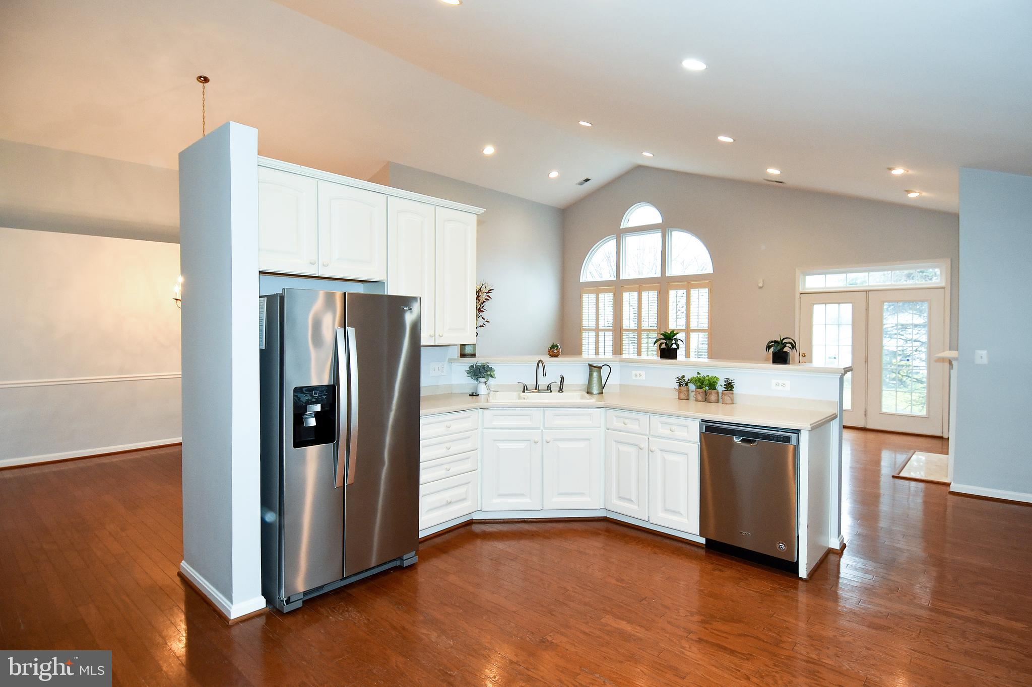 FOUR SEASONS IN HISTORIC VIRGINIA - Residential Lease