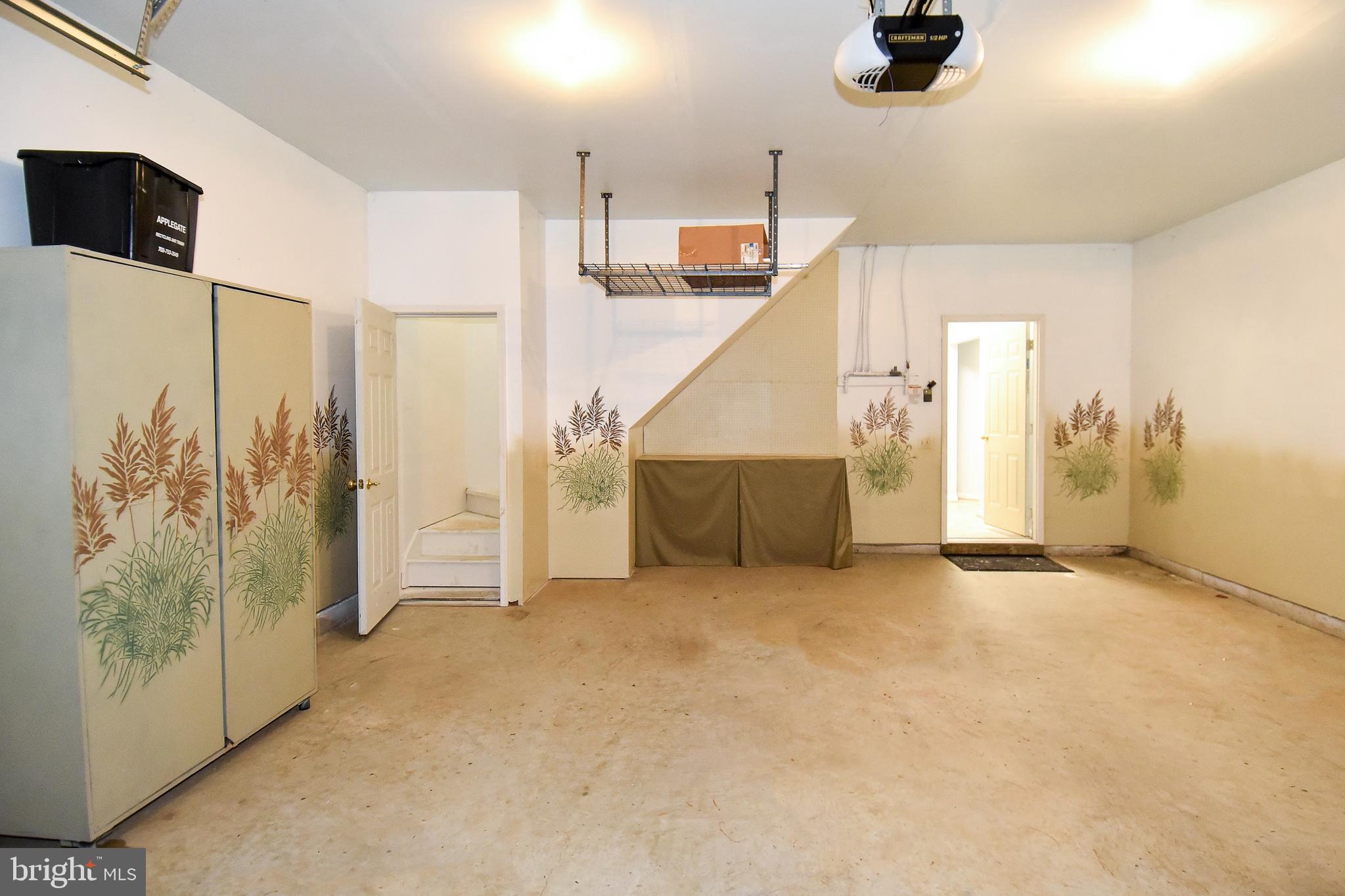 FOUR SEASONS IN HISTORIC VIRGINIA - Residential Lease