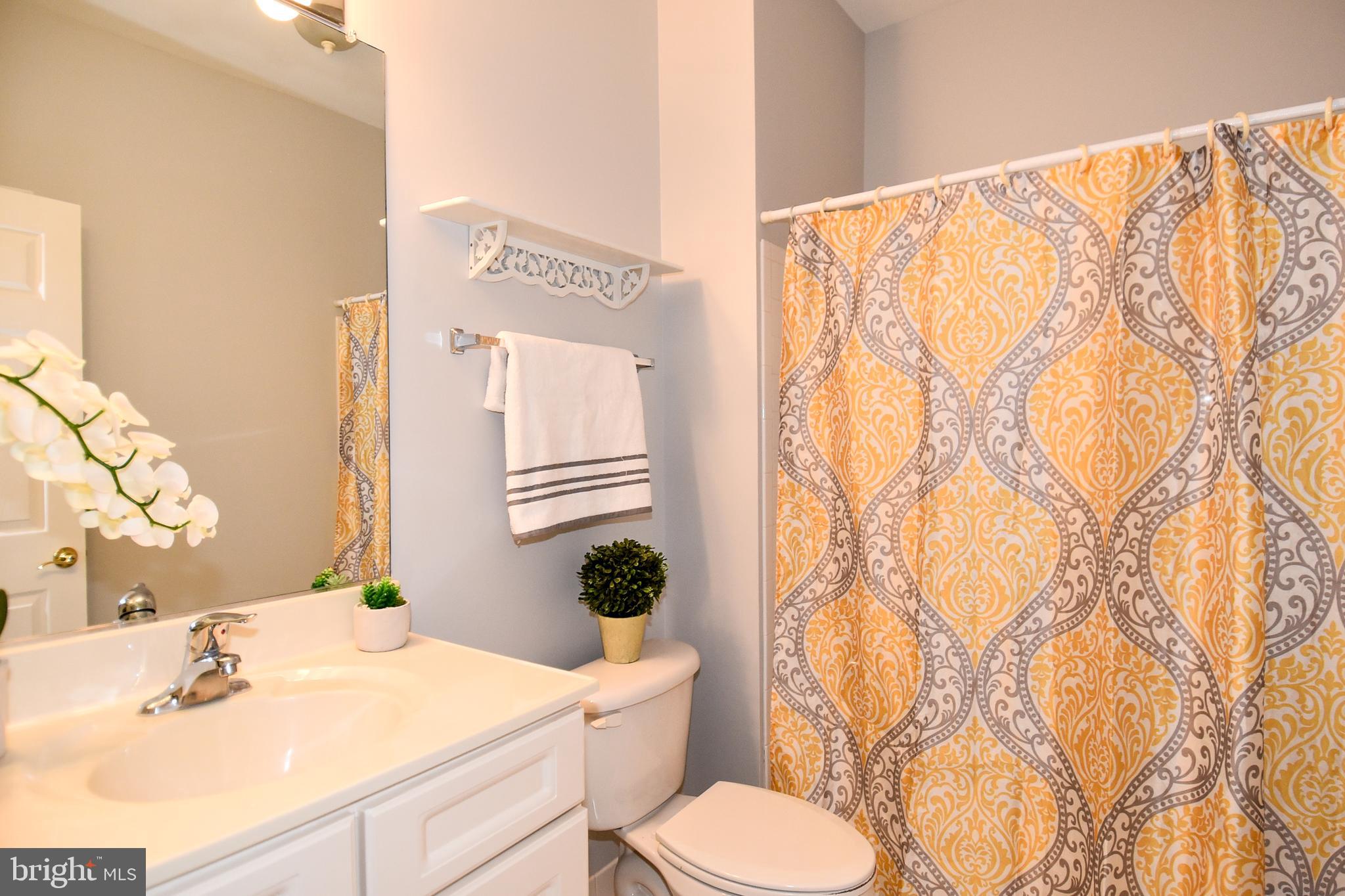 FOUR SEASONS IN HISTORIC VIRGINIA - Residential Lease