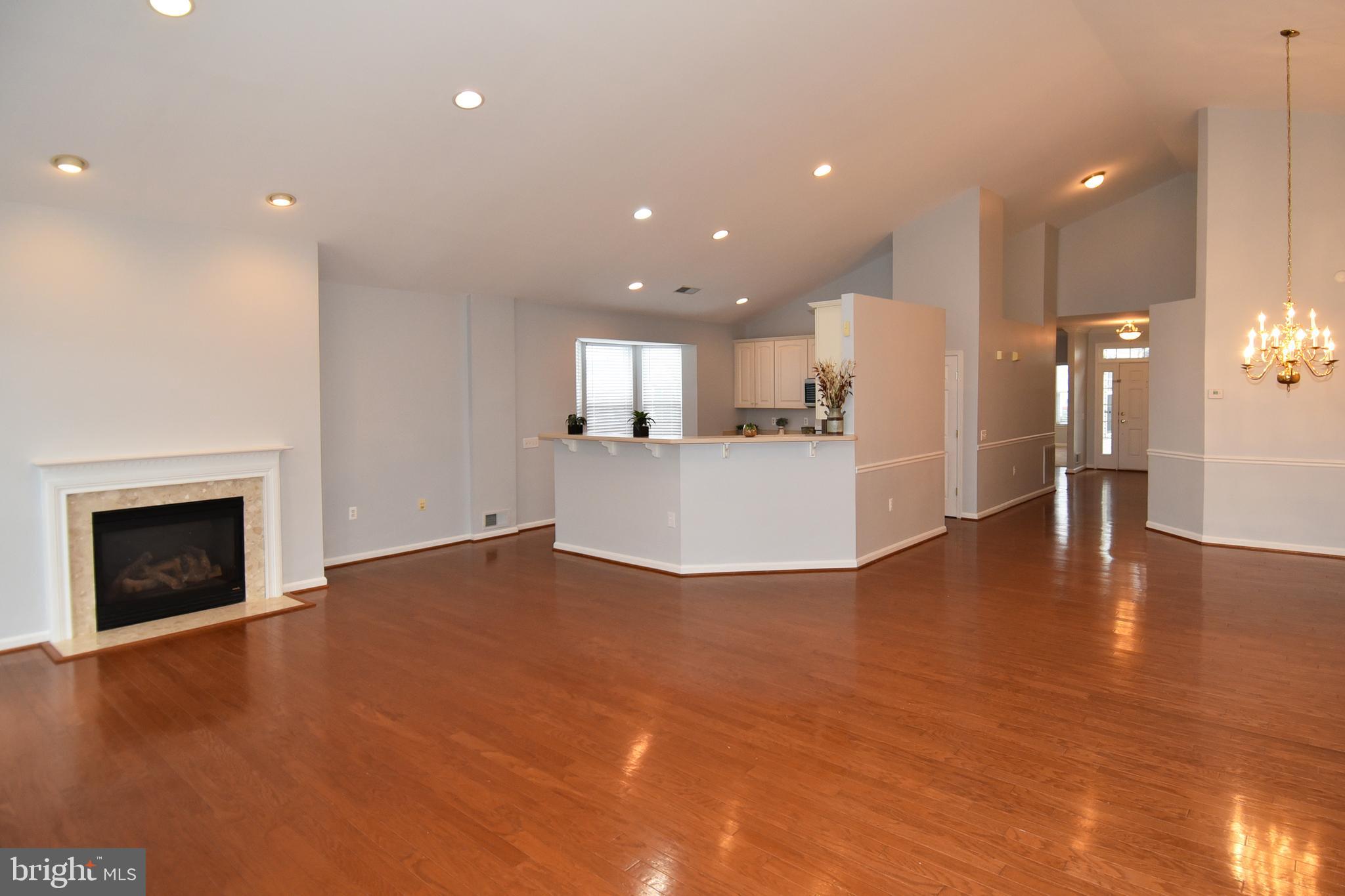 FOUR SEASONS IN HISTORIC VIRGINIA - Residential Lease