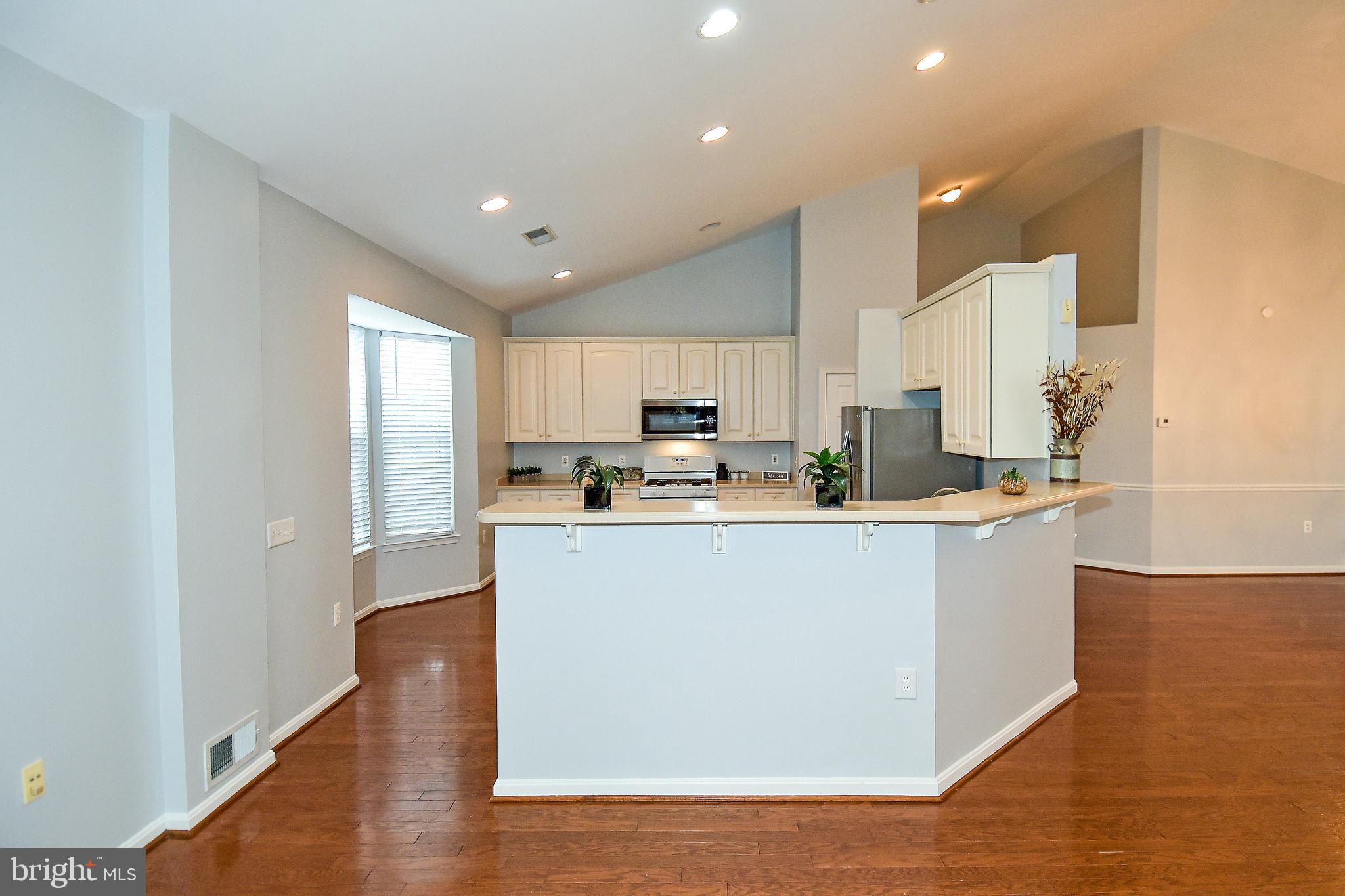 FOUR SEASONS IN HISTORIC VIRGINIA - Residential Lease