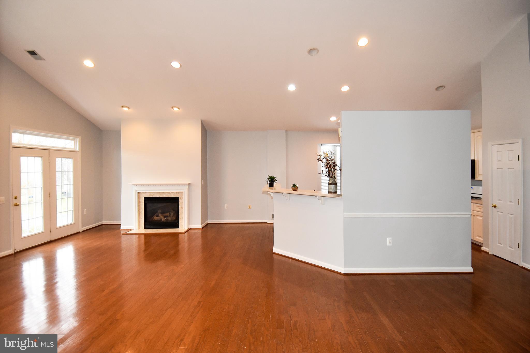 FOUR SEASONS IN HISTORIC VIRGINIA - Residential Lease