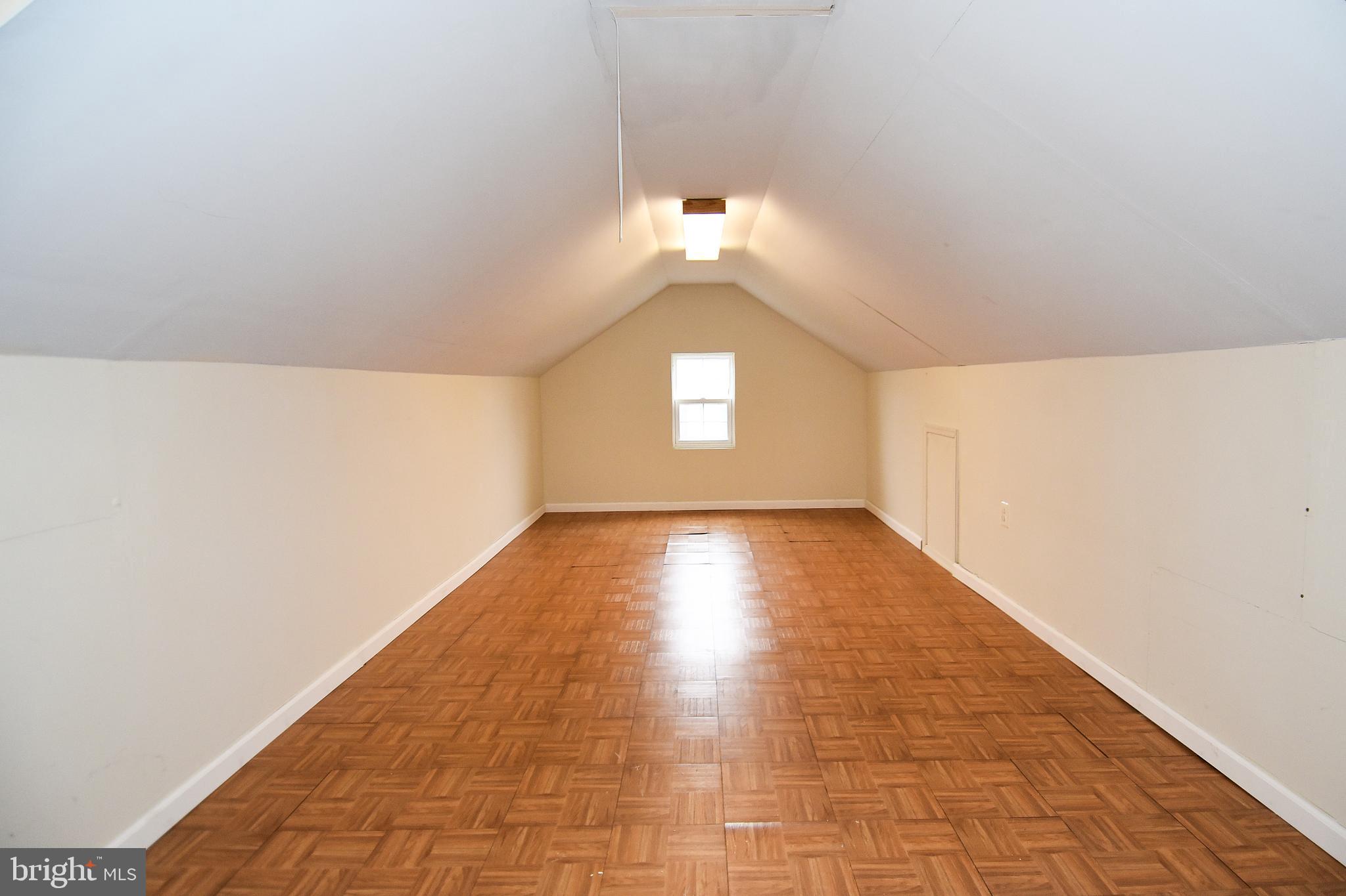 FOUR SEASONS IN HISTORIC VIRGINIA - Residential Lease