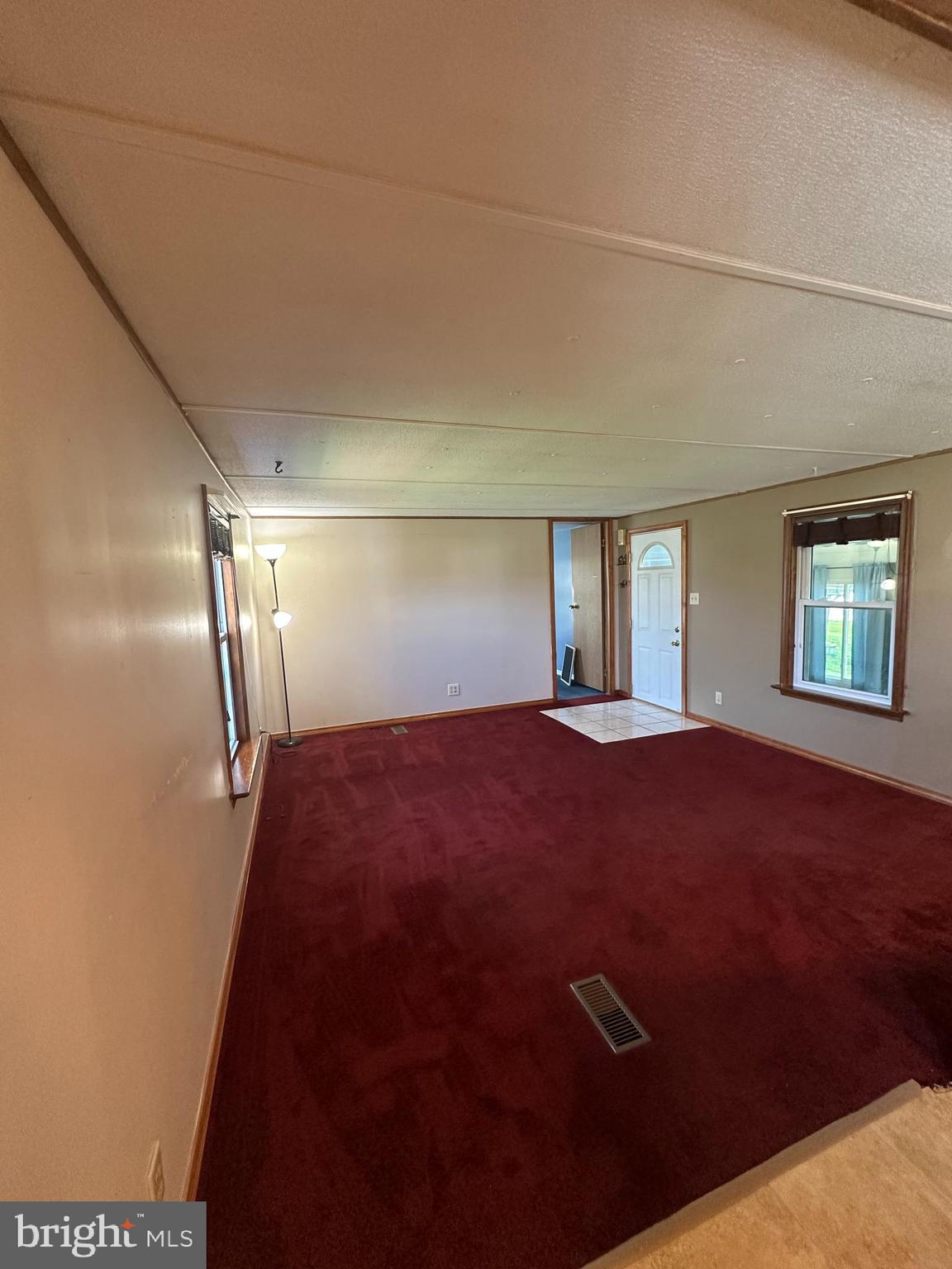 CONTINENTAL COURTS - Residential