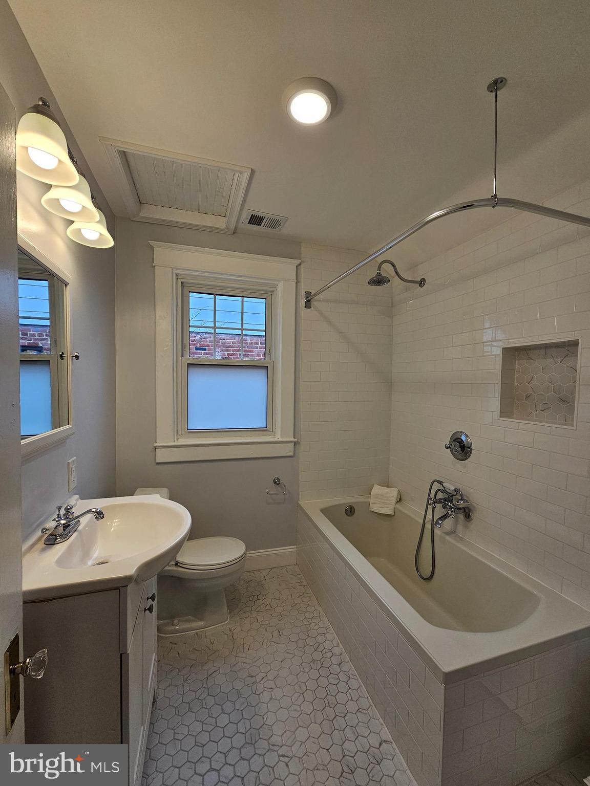 ROSEMONT - Residential