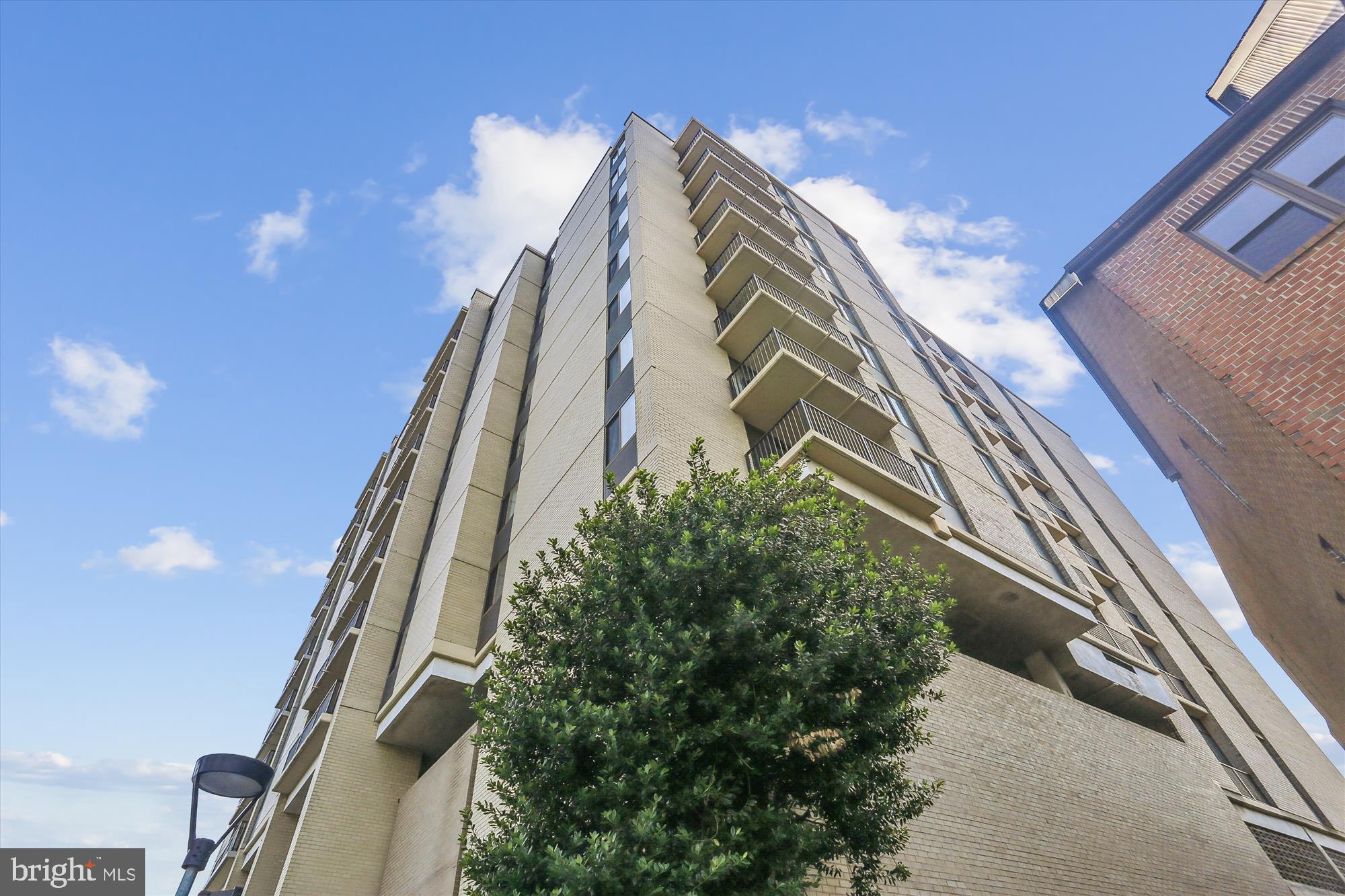 RIVIERA OF CHEVY CHASE - Residential