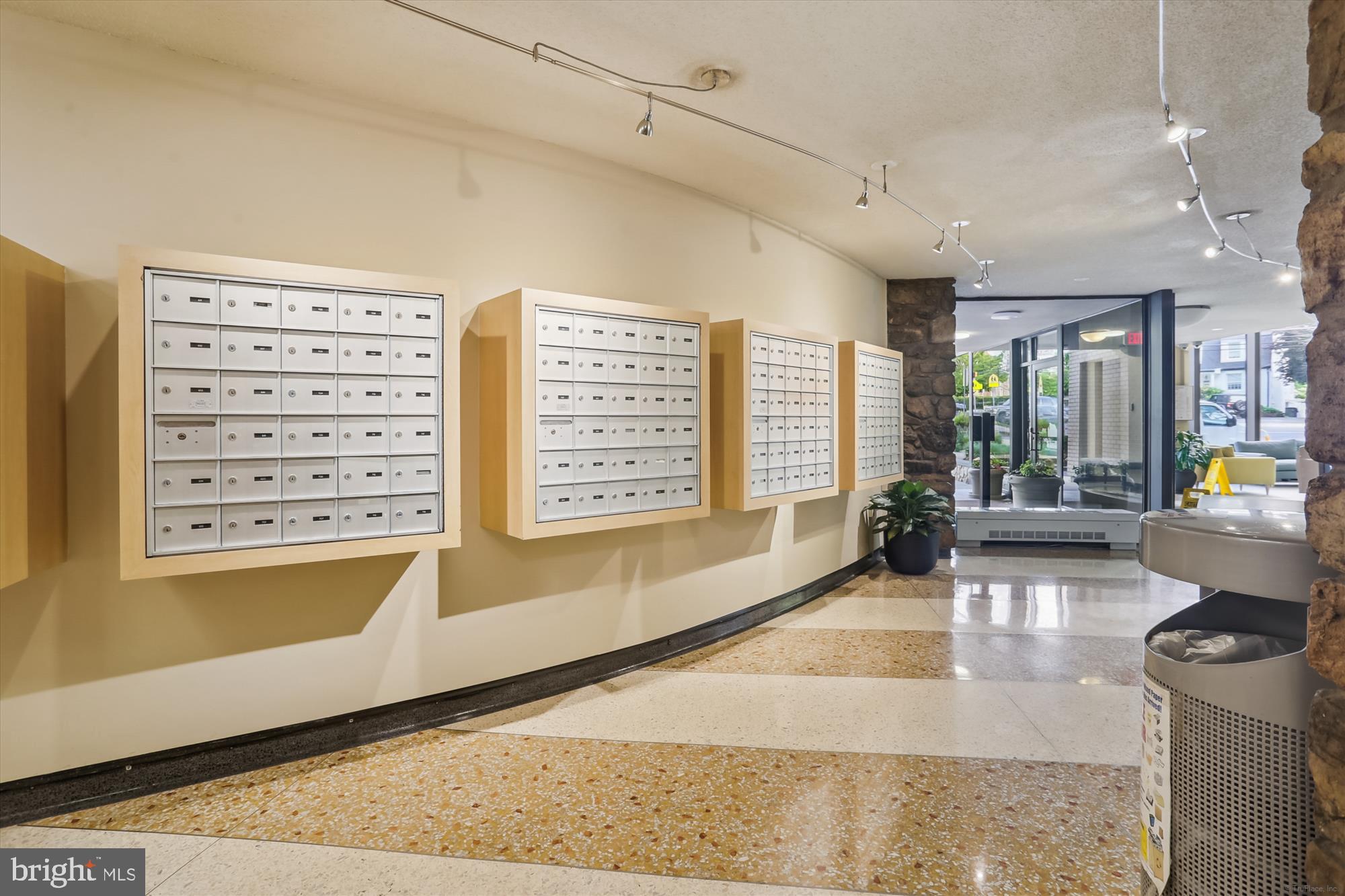 RIVIERA OF CHEVY CHASE - Residential