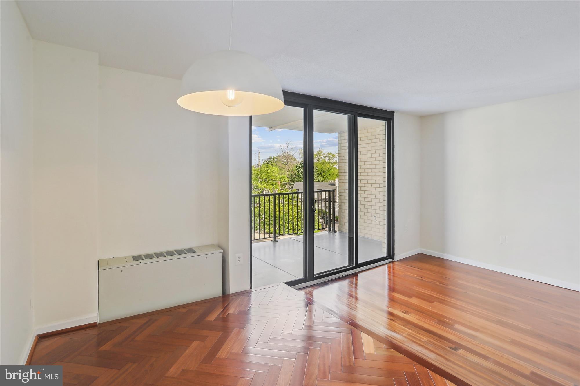 RIVIERA OF CHEVY CHASE - Residential