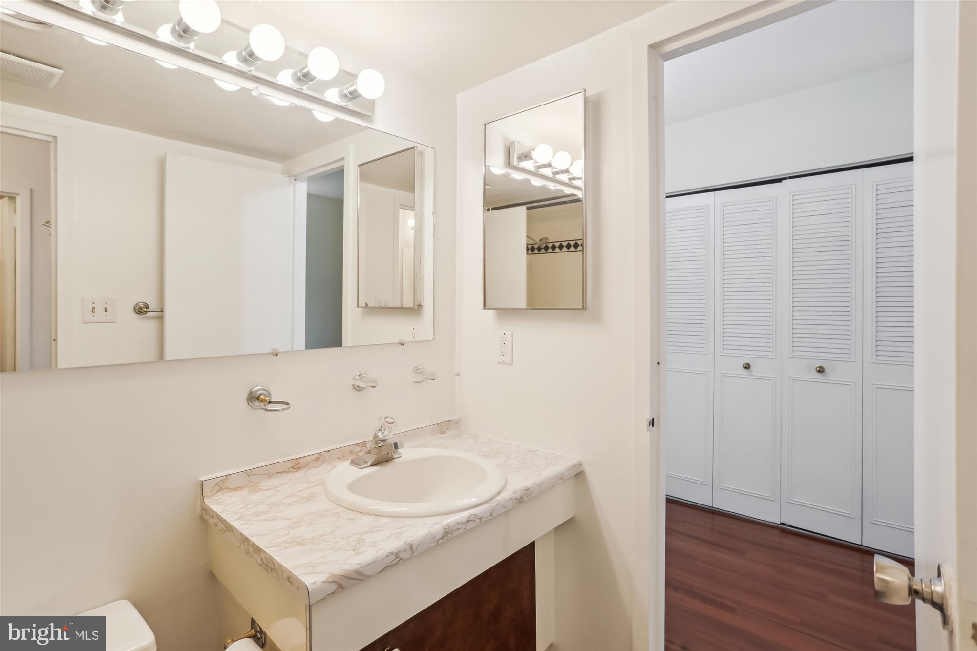 RIVIERA OF CHEVY CHASE - Residential