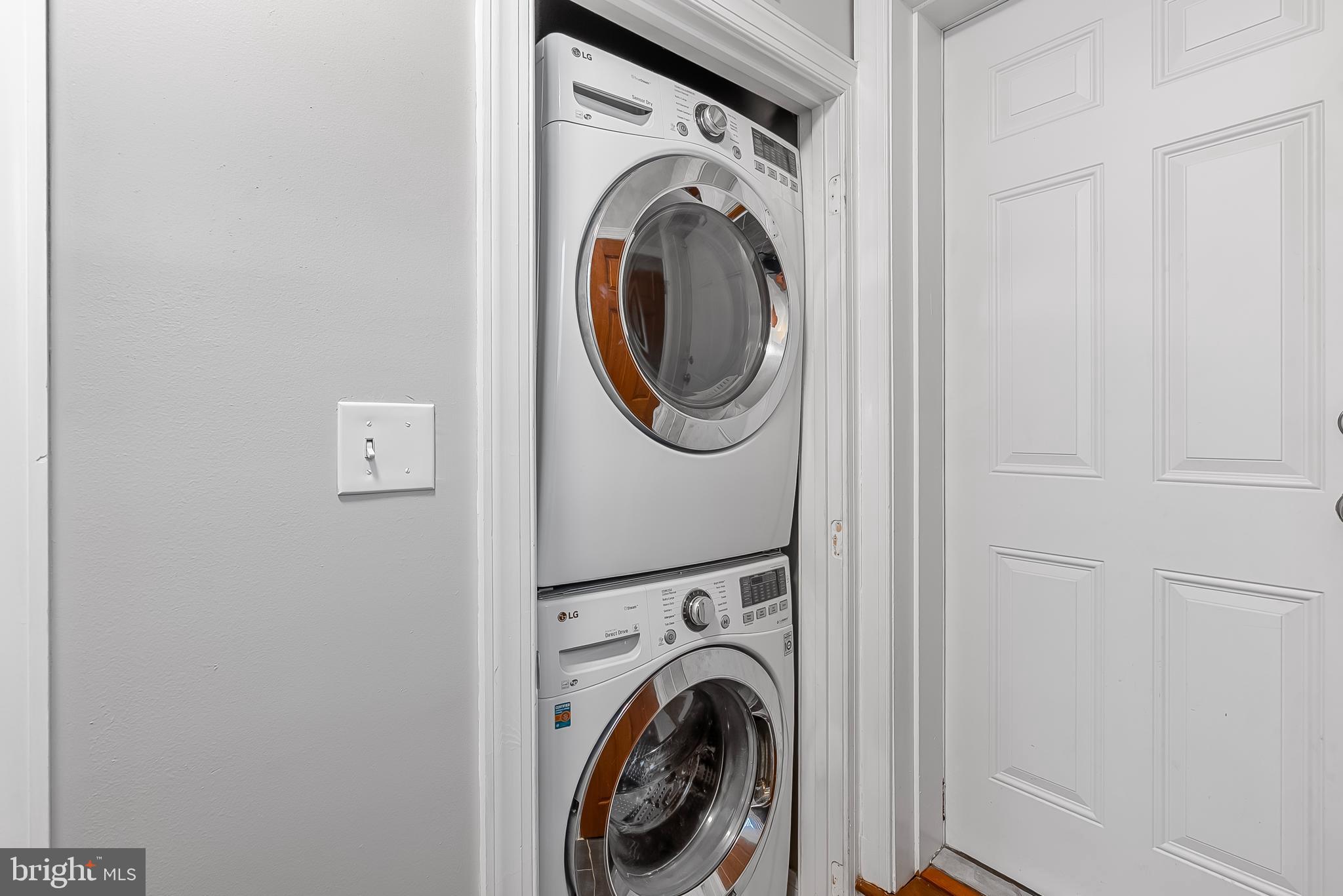 RIVERSIDE - Residential Lease