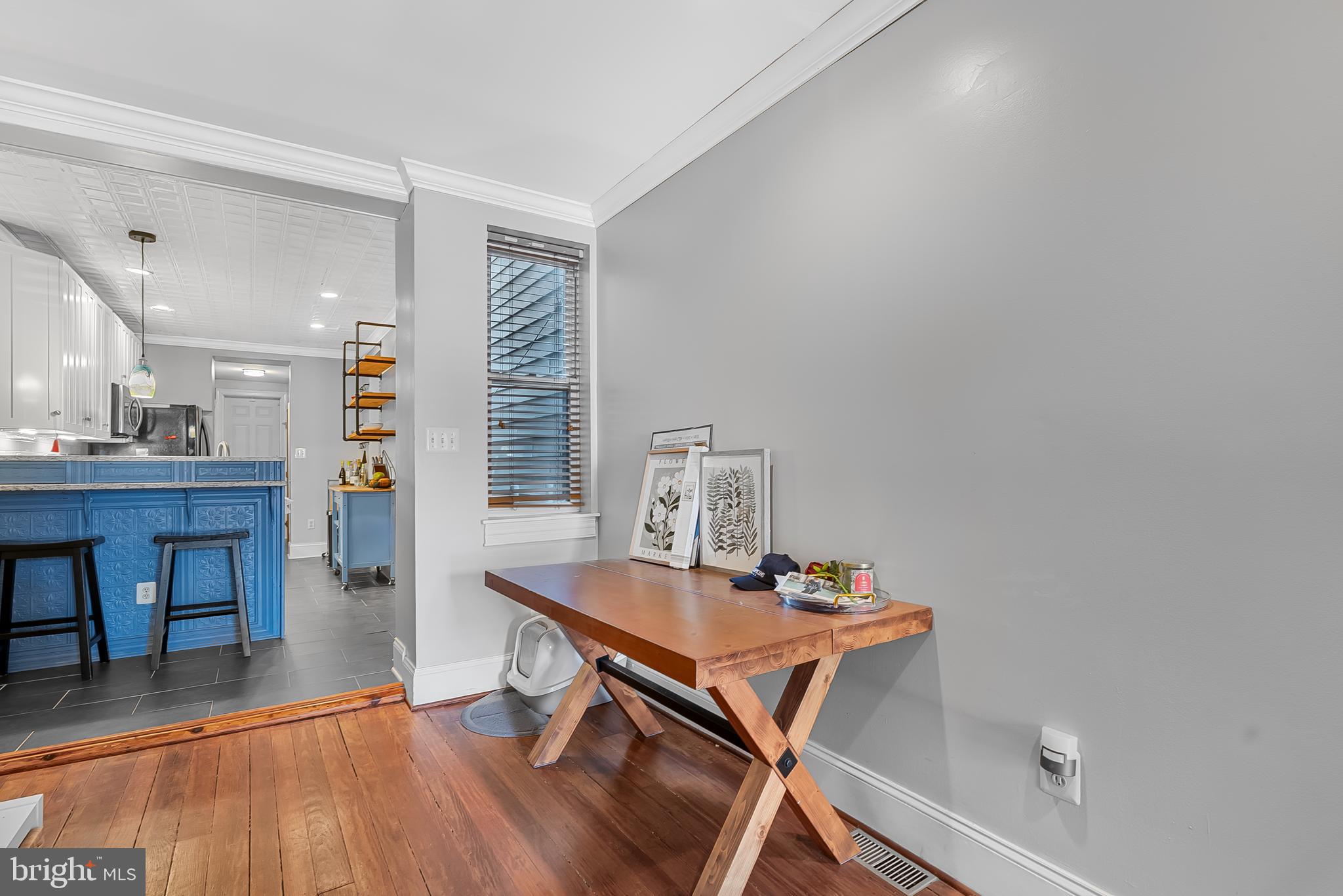 RIVERSIDE - Residential Lease