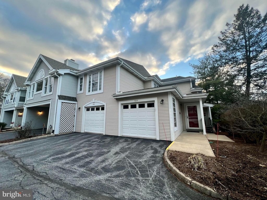 Photo of 908 COUNTRY PLACE DR, LANCASTER, PA 17601 (MLS # PALA2030240)