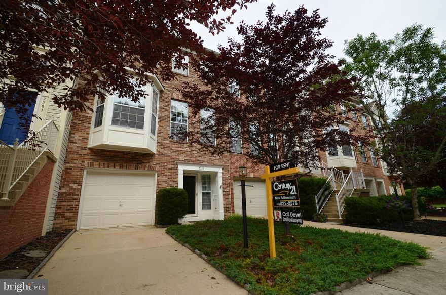 IMMACULATE 3BR, 3.5BA GARAGE TH W/ WOODS FRONT & REAR ON QUIET CUL-DE-SAC IN ISLAND CREEK..LARGE LIVING RM W/ LOTS OF LIGHT, FIREPLACE & WALKOUT TO INVITING OVER-SIZED SUNDECK..BRIGHT EAT-IN KIT W/ GRANITE & SS APPLIANCES..HUGE MBR SUITE W/ LUXURY BATH..COZY REC RM W/ FP & WALKOUT TO PATIO..FRESH PAINT...NEW CARPET & FIXTURES ..EASY ACCESS TO FT. BELVOIR..CLOSE TO SHOPPING & METRO...AVAIL NOW