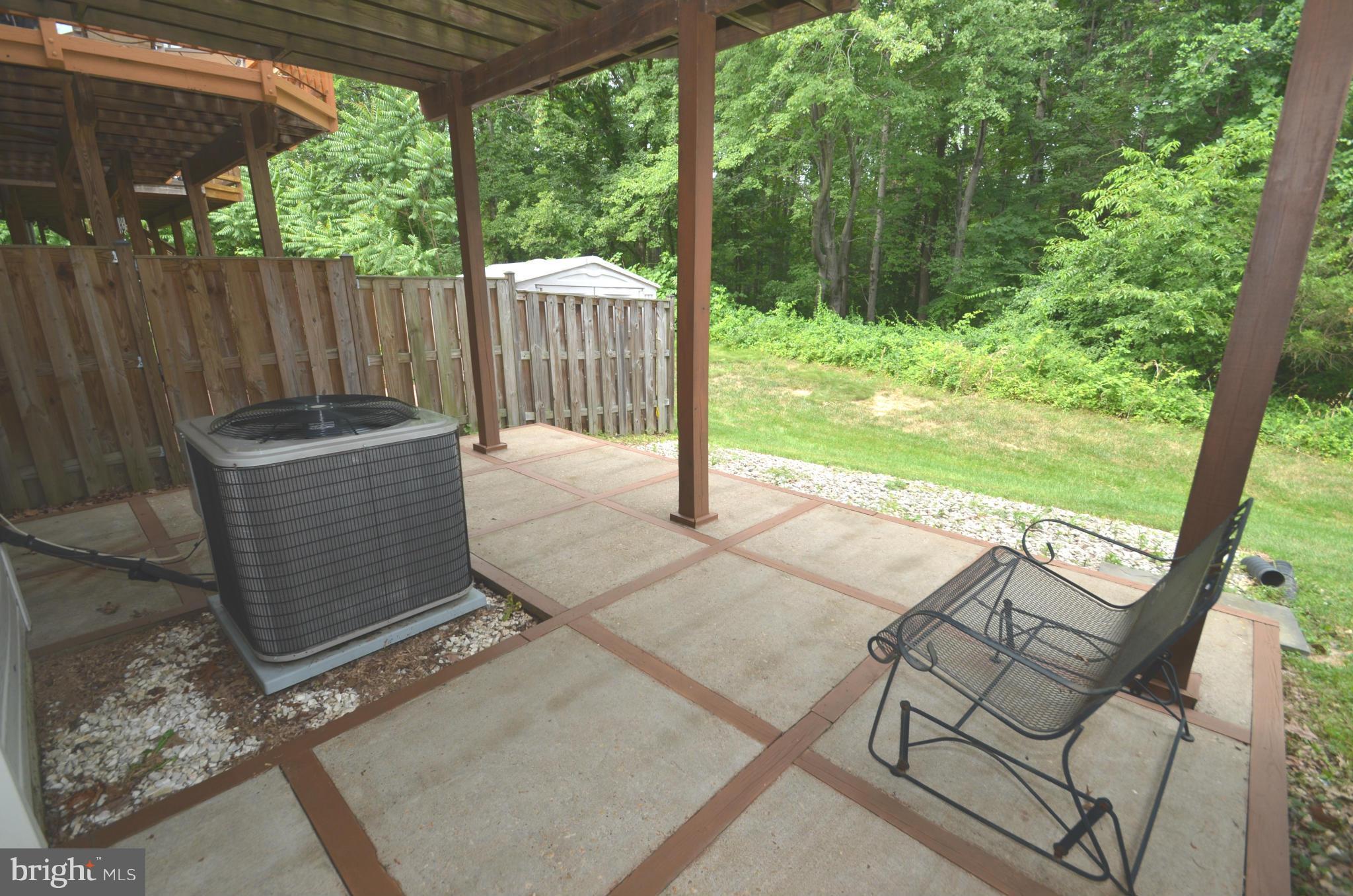 ISLAND CREEK - Residential Lease