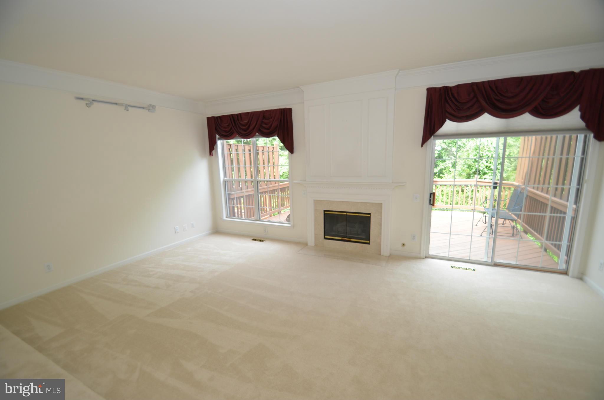 ISLAND CREEK - Residential Lease