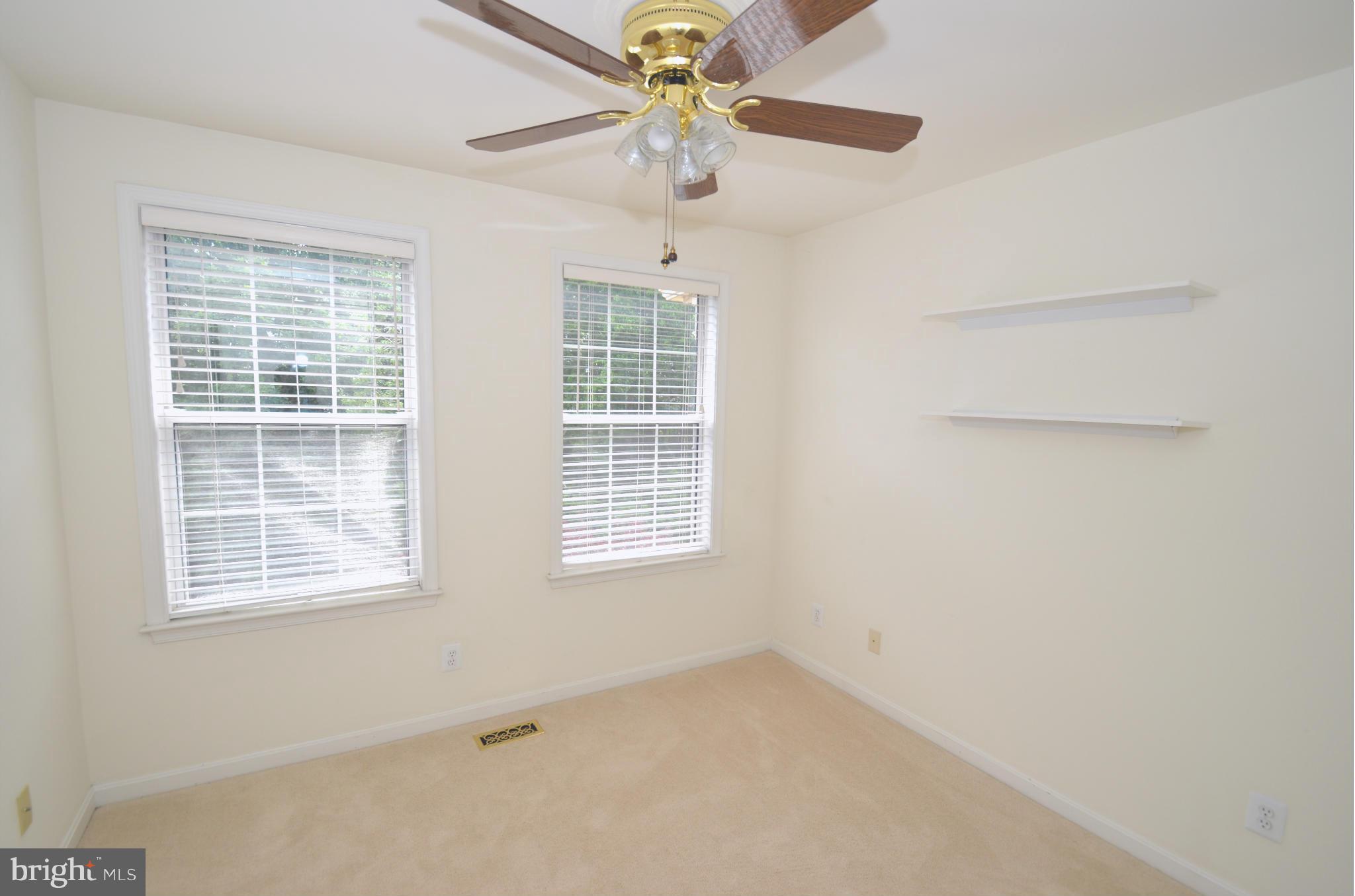 ISLAND CREEK - Residential Lease