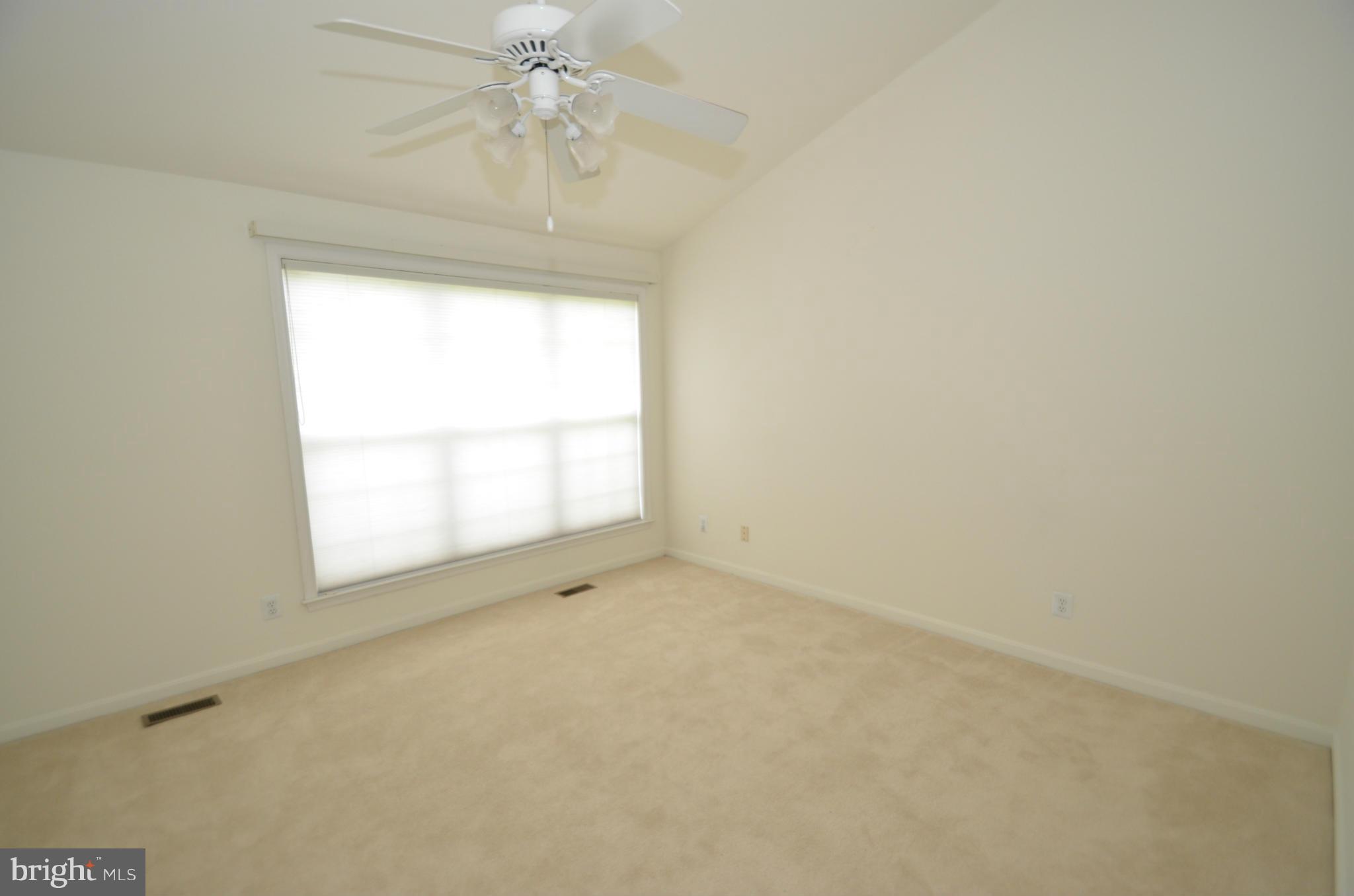 ISLAND CREEK - Residential Lease