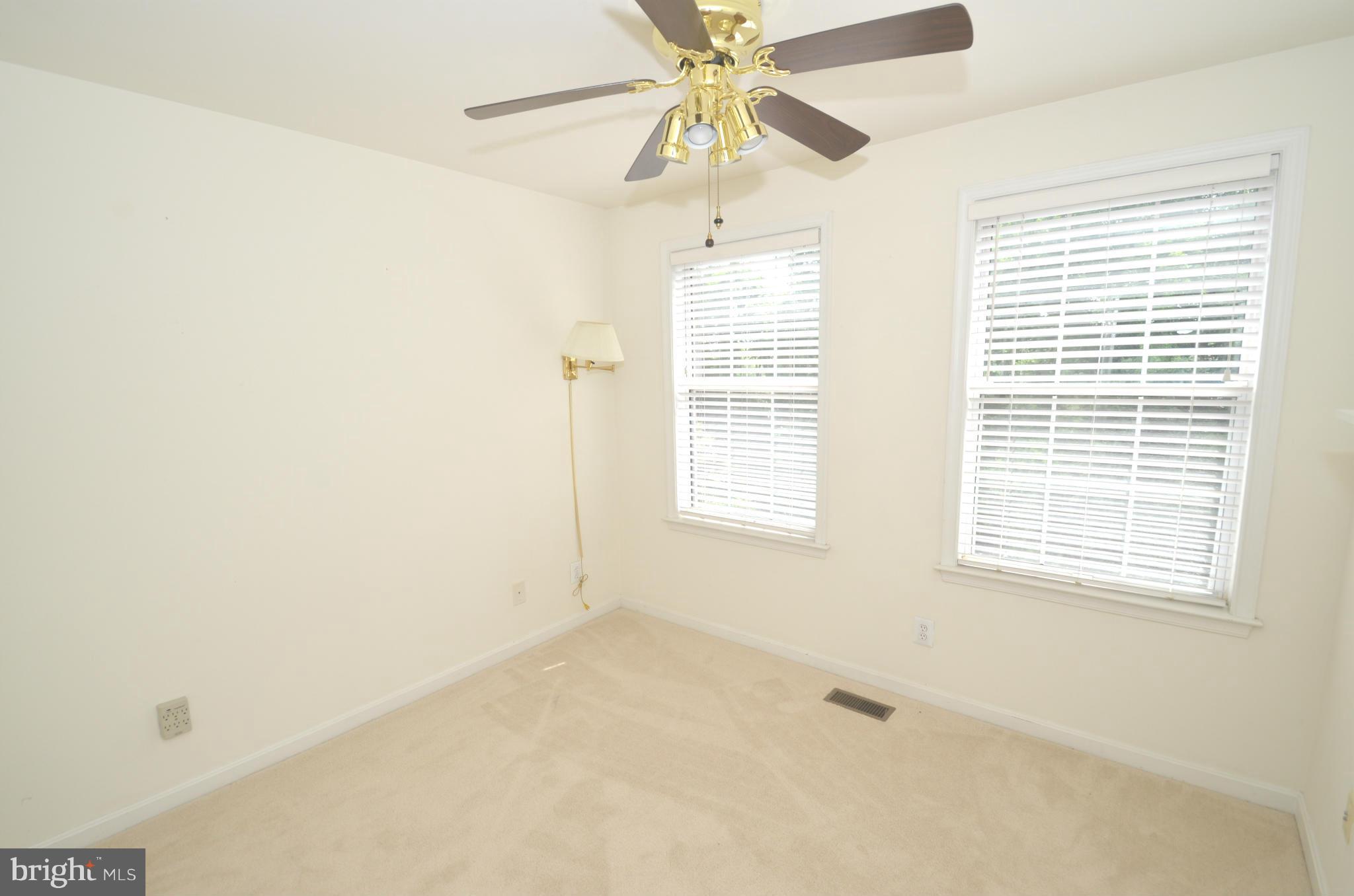 ISLAND CREEK - Residential Lease