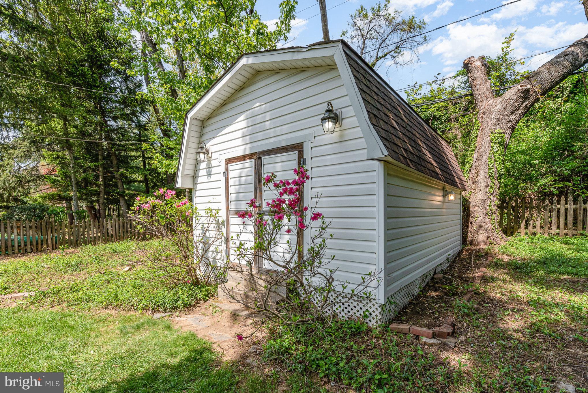 CAMPUS HILLS - Residential