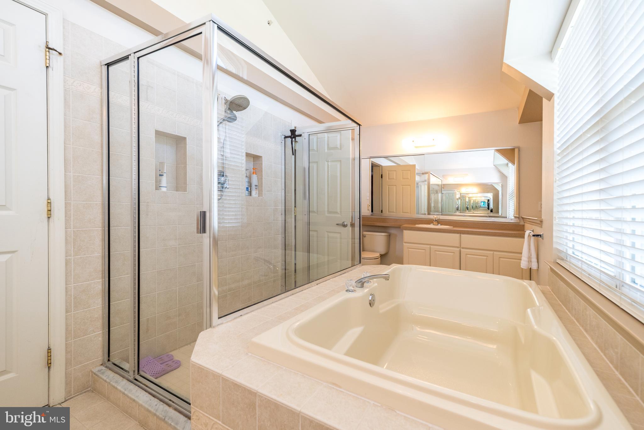 WHISPER RIDGE S - Residential