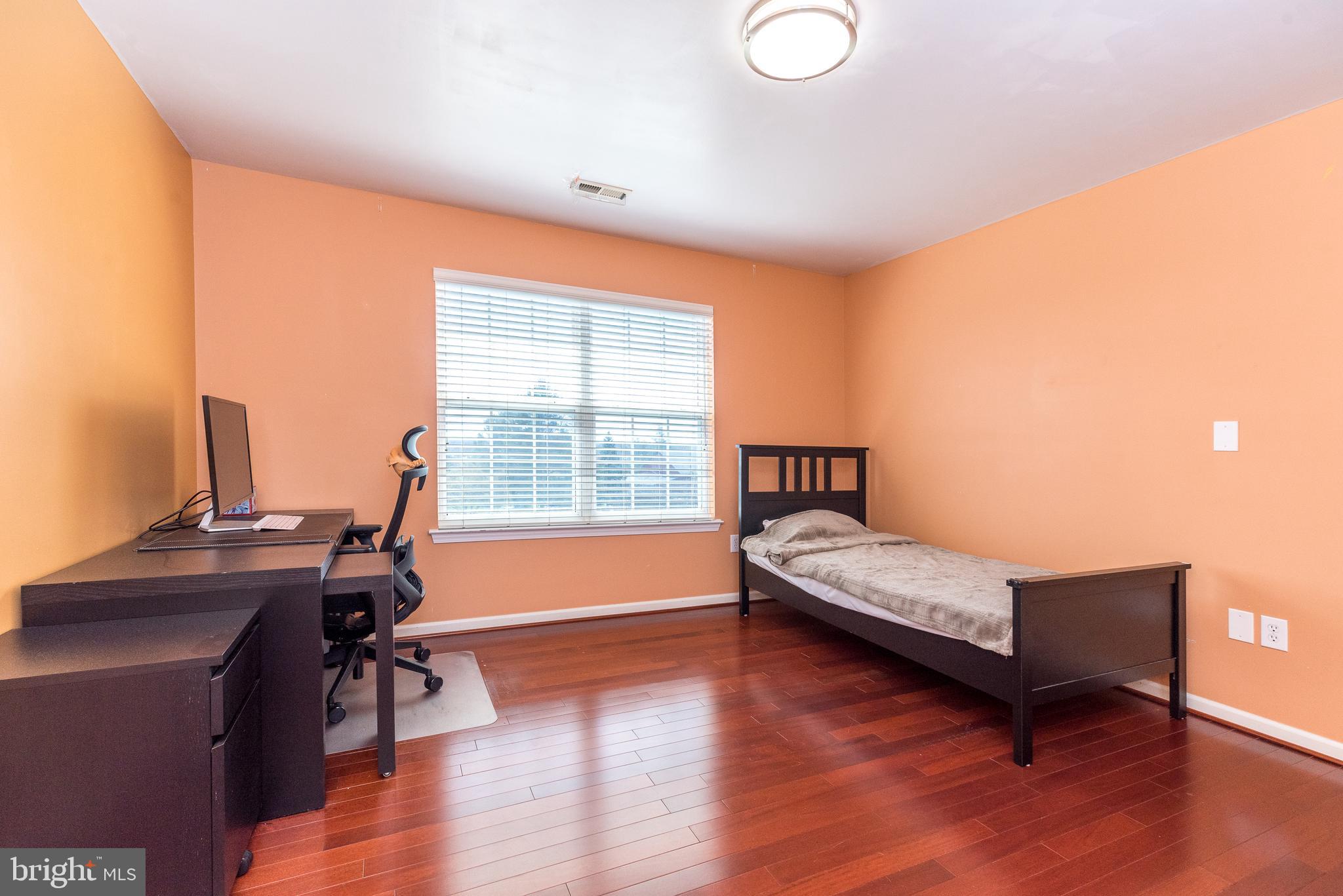 WHISPER RIDGE S - Residential