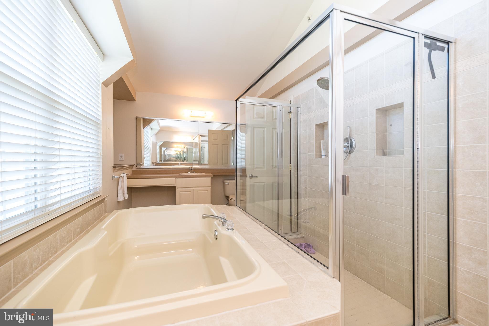 WHISPER RIDGE S - Residential