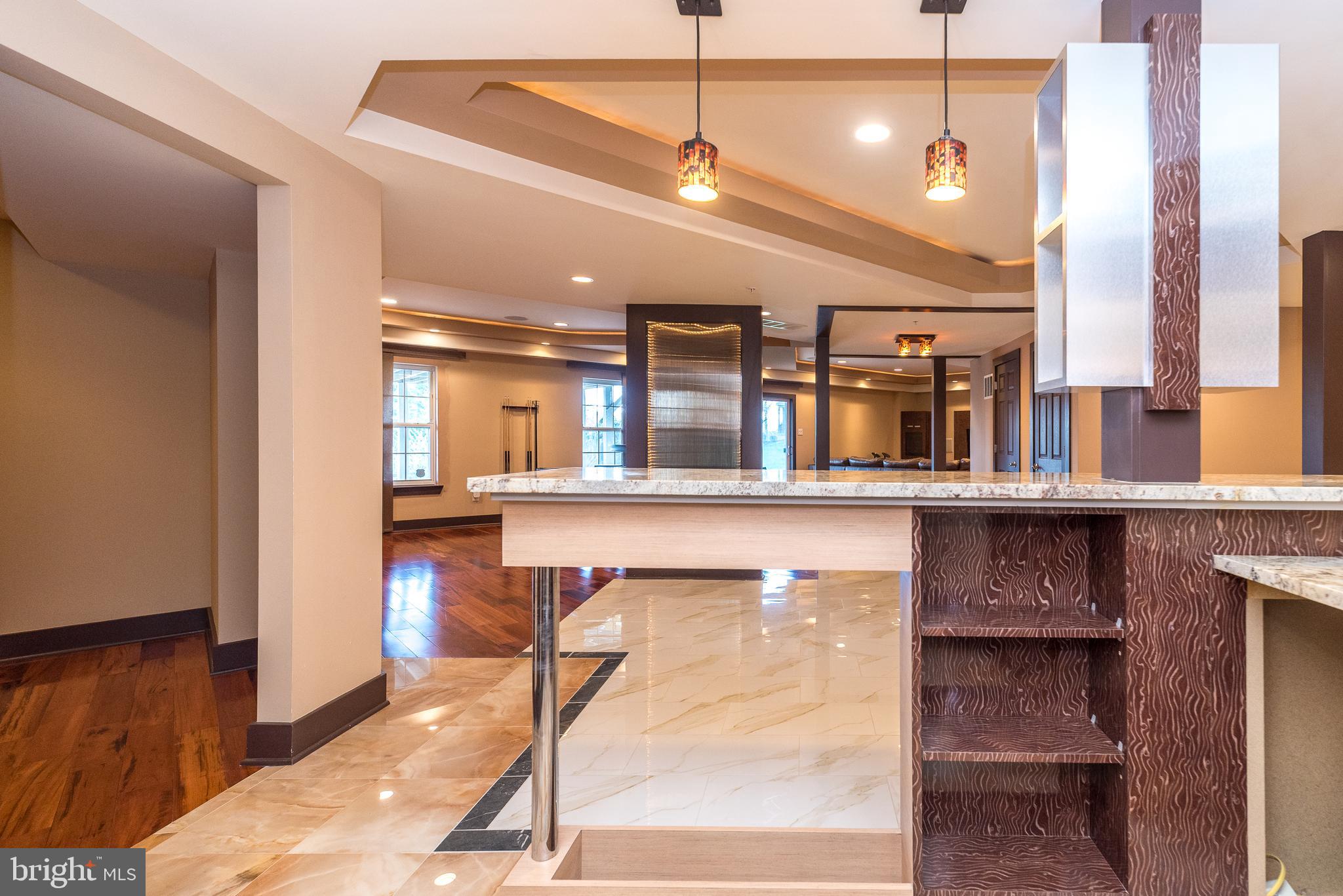 WHISPER RIDGE S - Residential