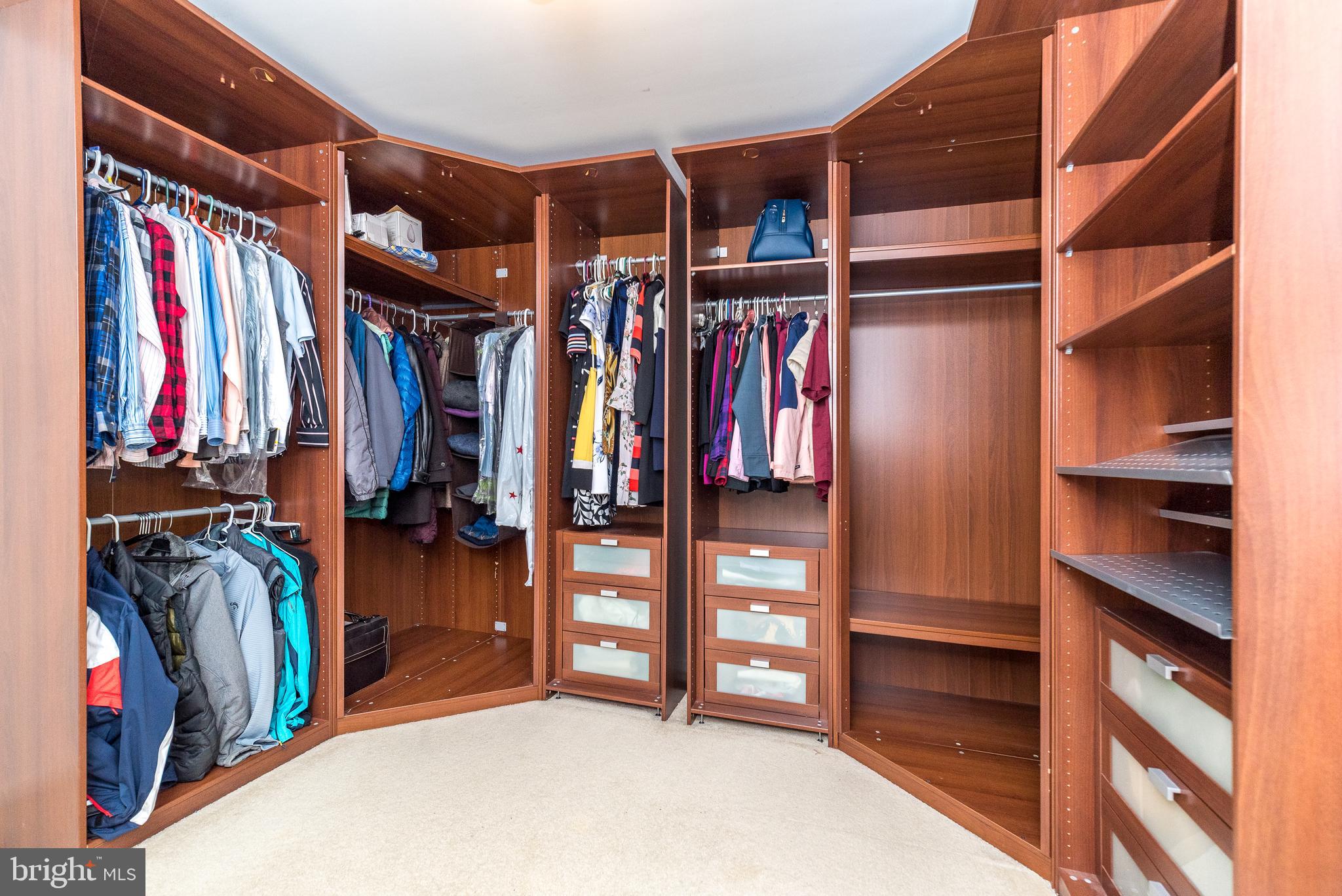 WHISPER RIDGE S - Residential