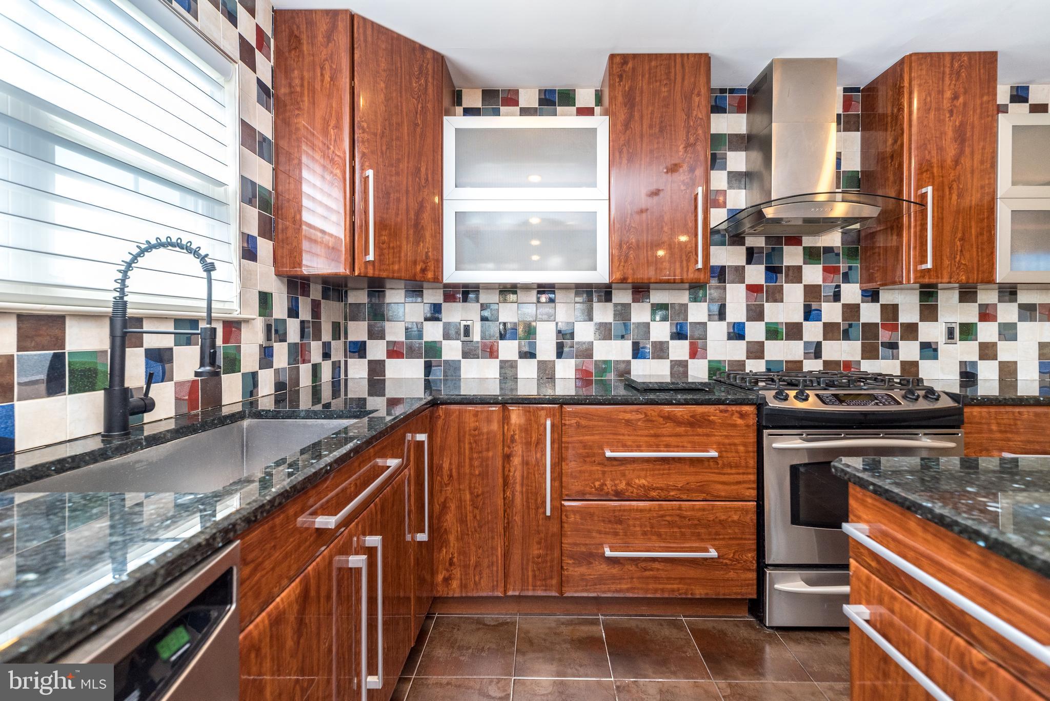 WHISPER RIDGE S - Residential