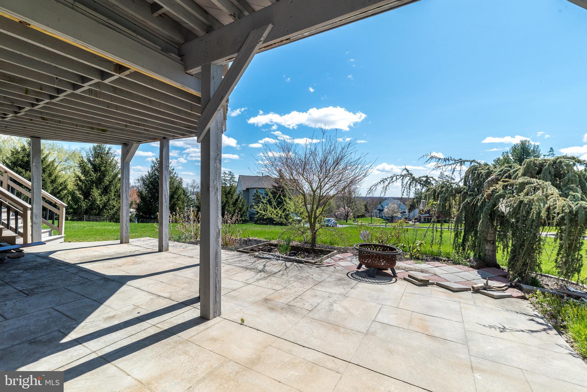 WHISPER RIDGE S - Residential